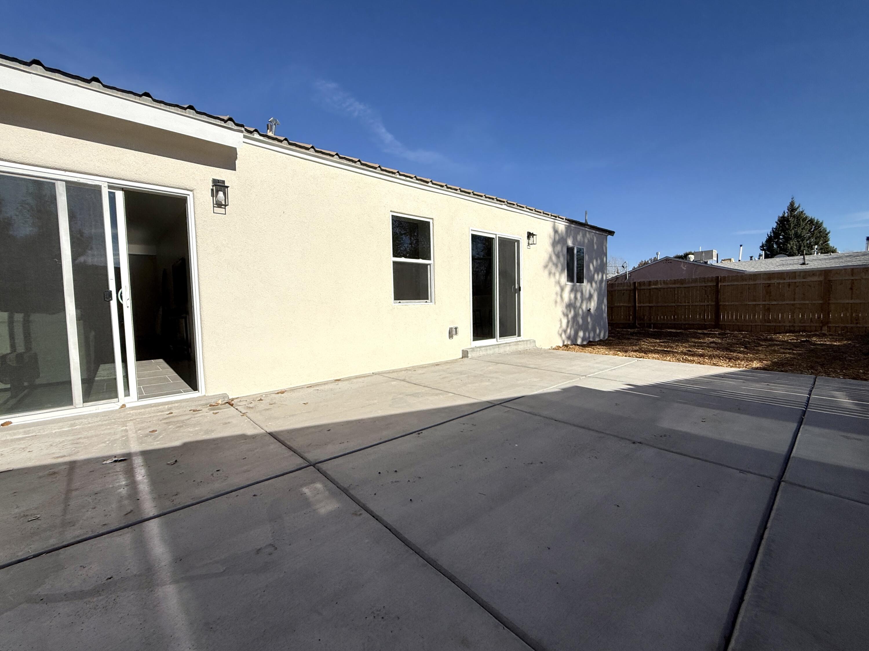 2932 Floral Road NW