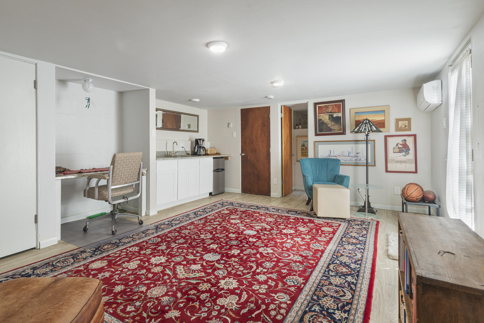 601 Vassar Drive NE