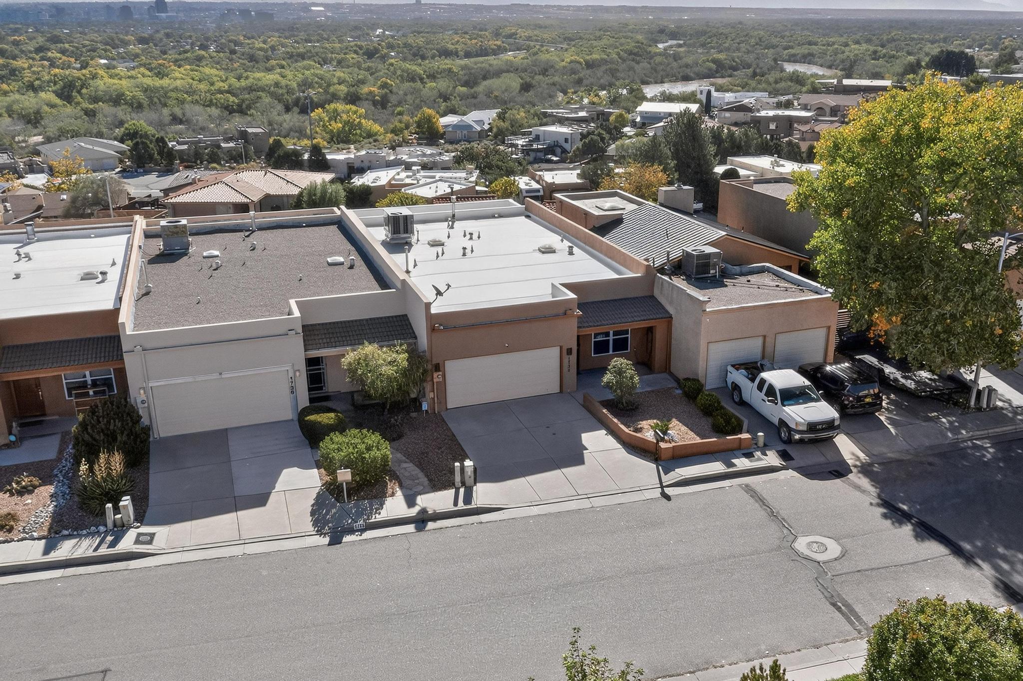 1732 Cliffside Drive NW