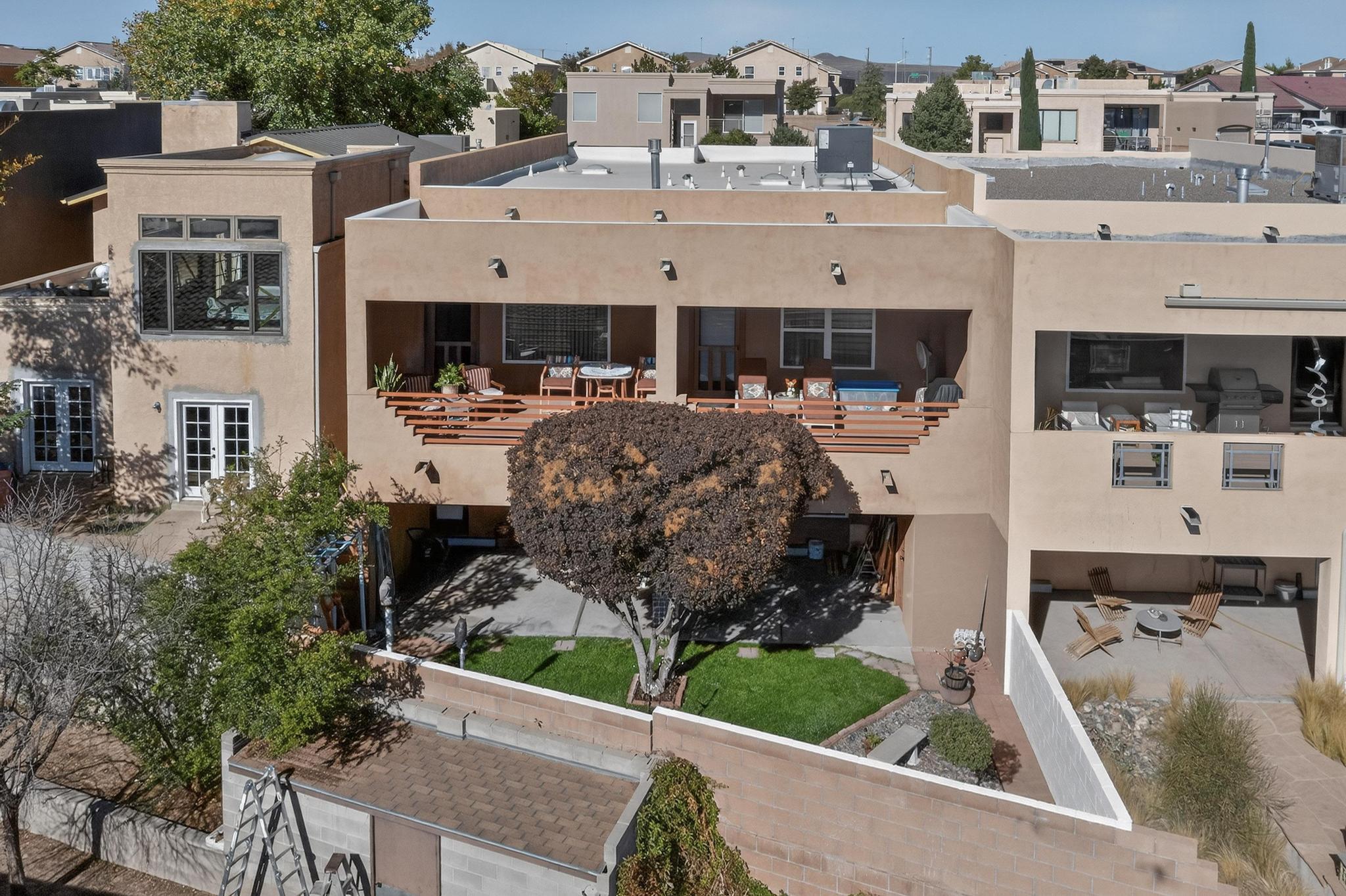 1732 Cliffside Drive NW