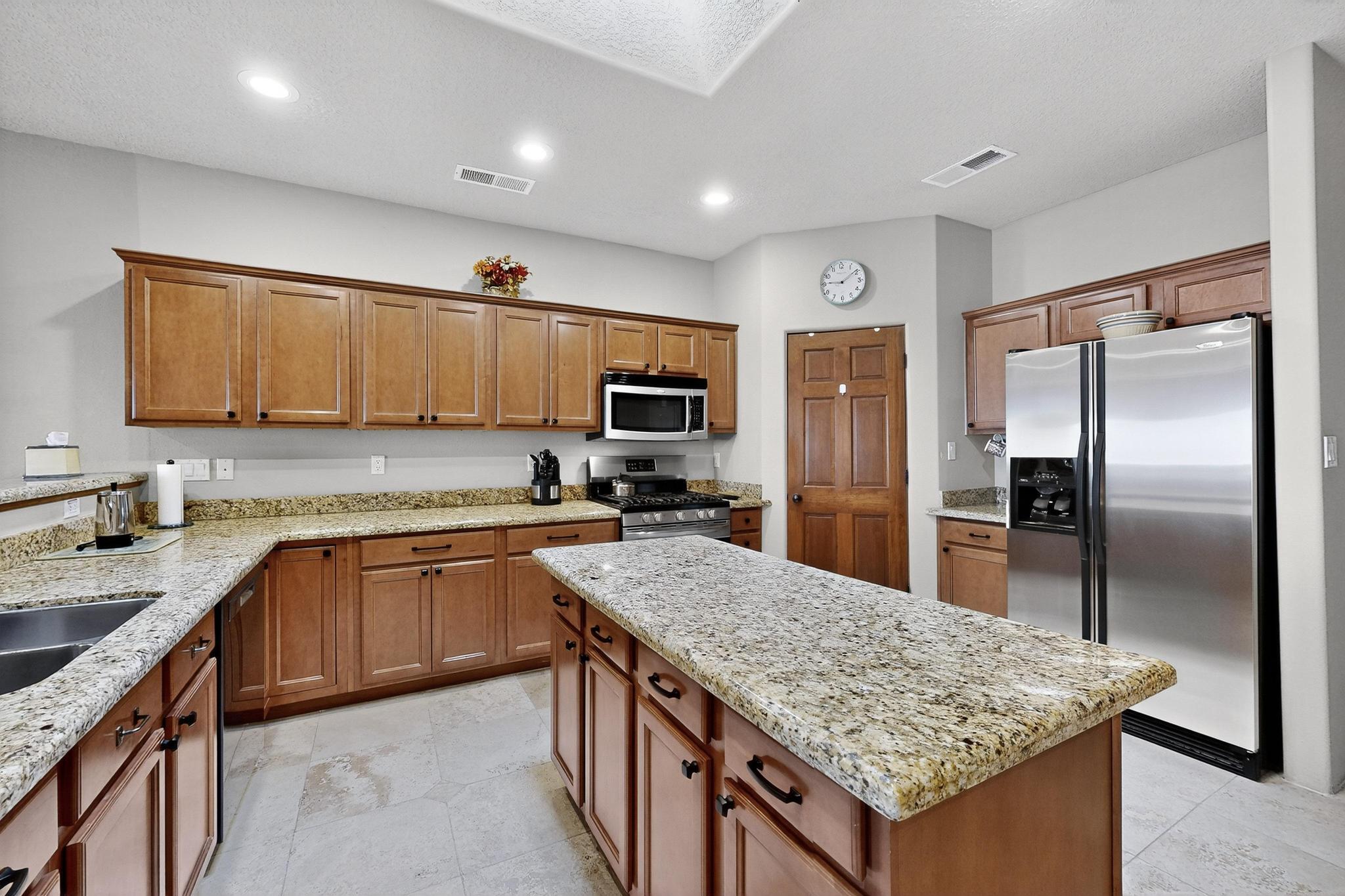 1732 Cliffside Drive NW