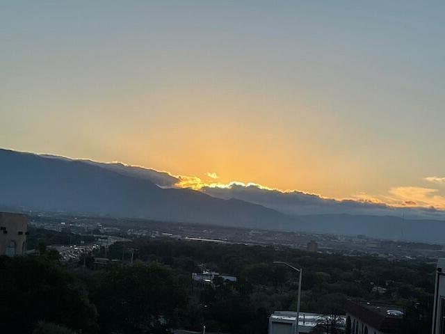 1732 Cliffside Drive NW