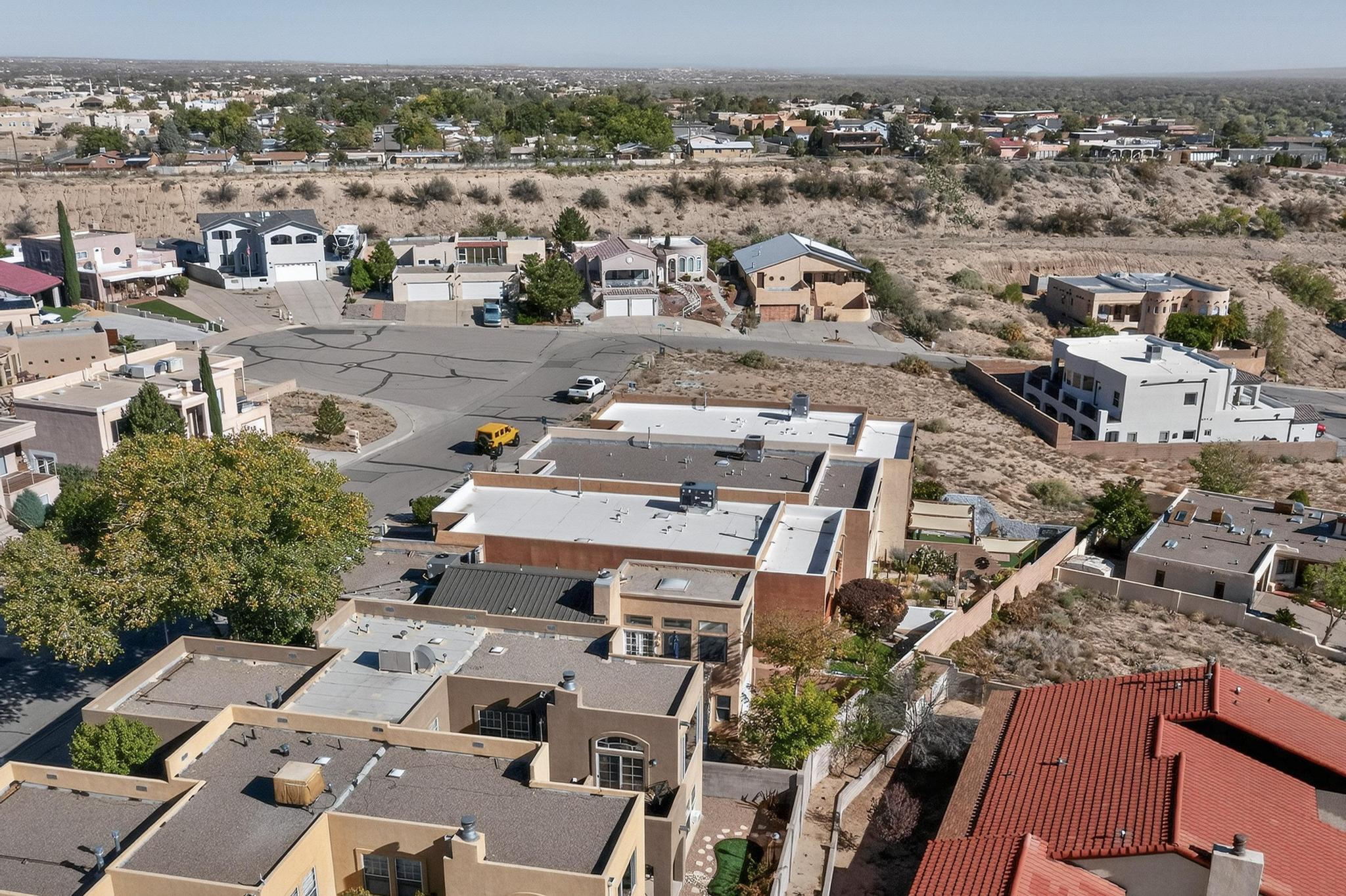 1732 Cliffside Drive NW