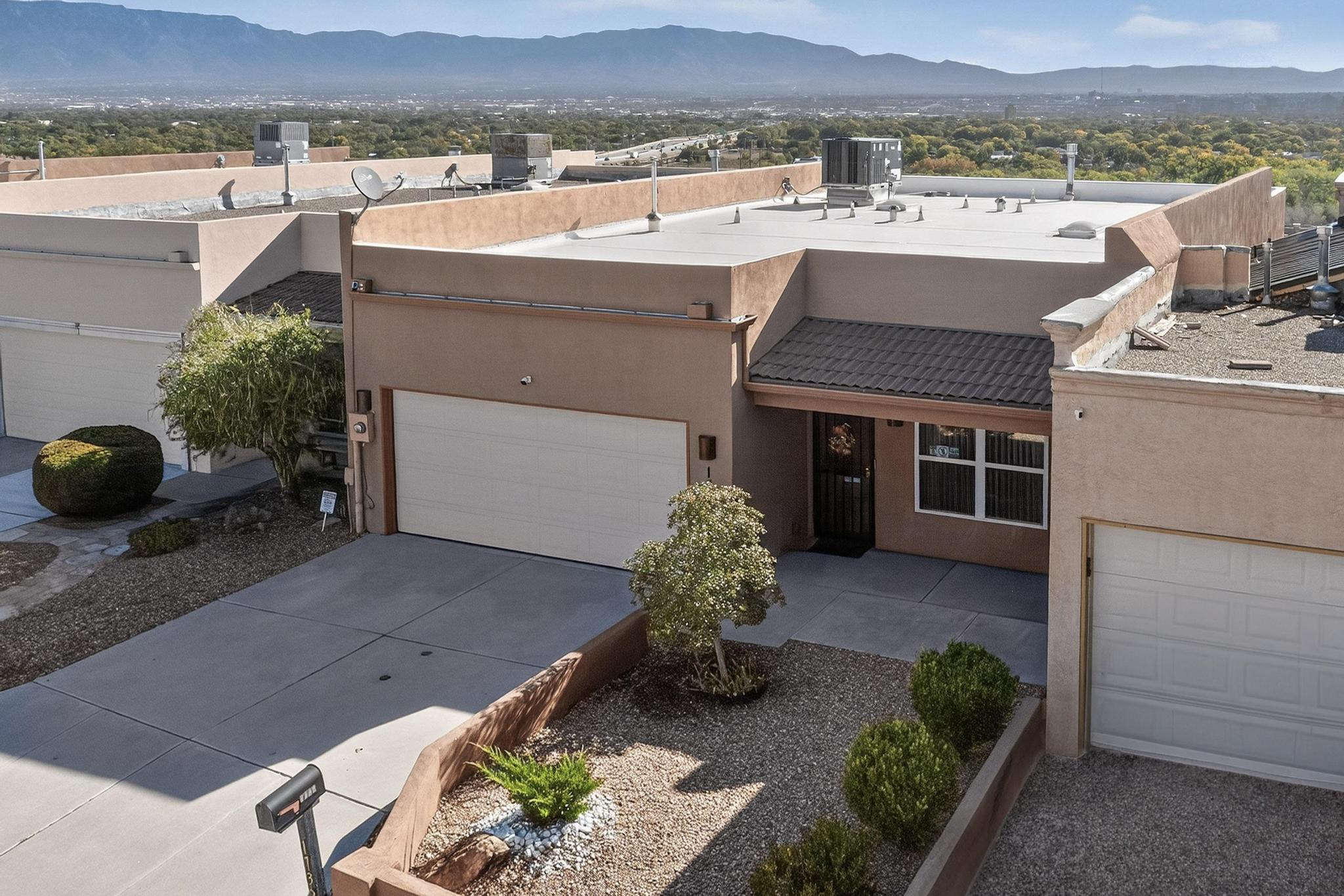 1732 Cliffside Drive NW