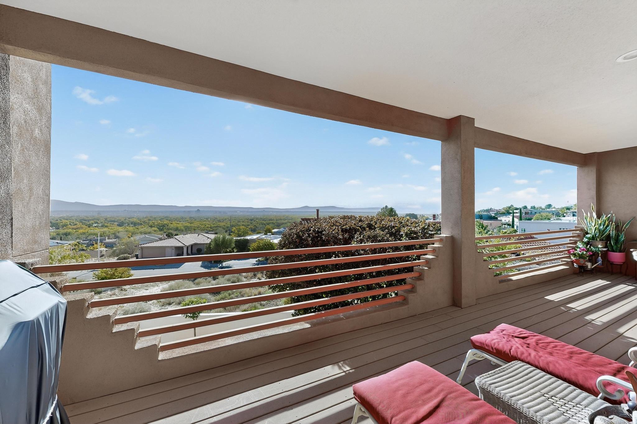 1732 Cliffside Drive NW