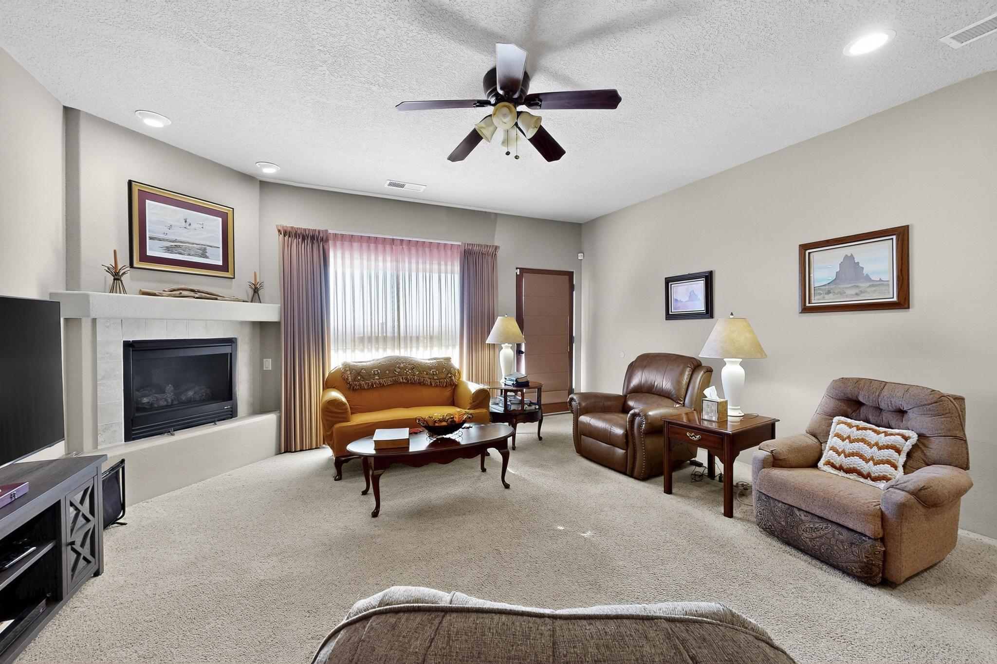 1732 Cliffside Drive NW