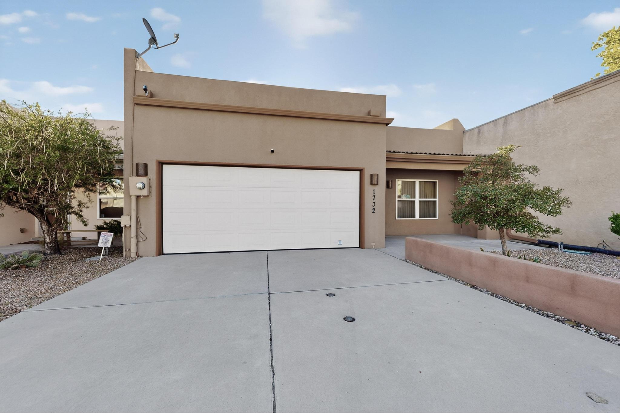 1732 Cliffside Drive NW