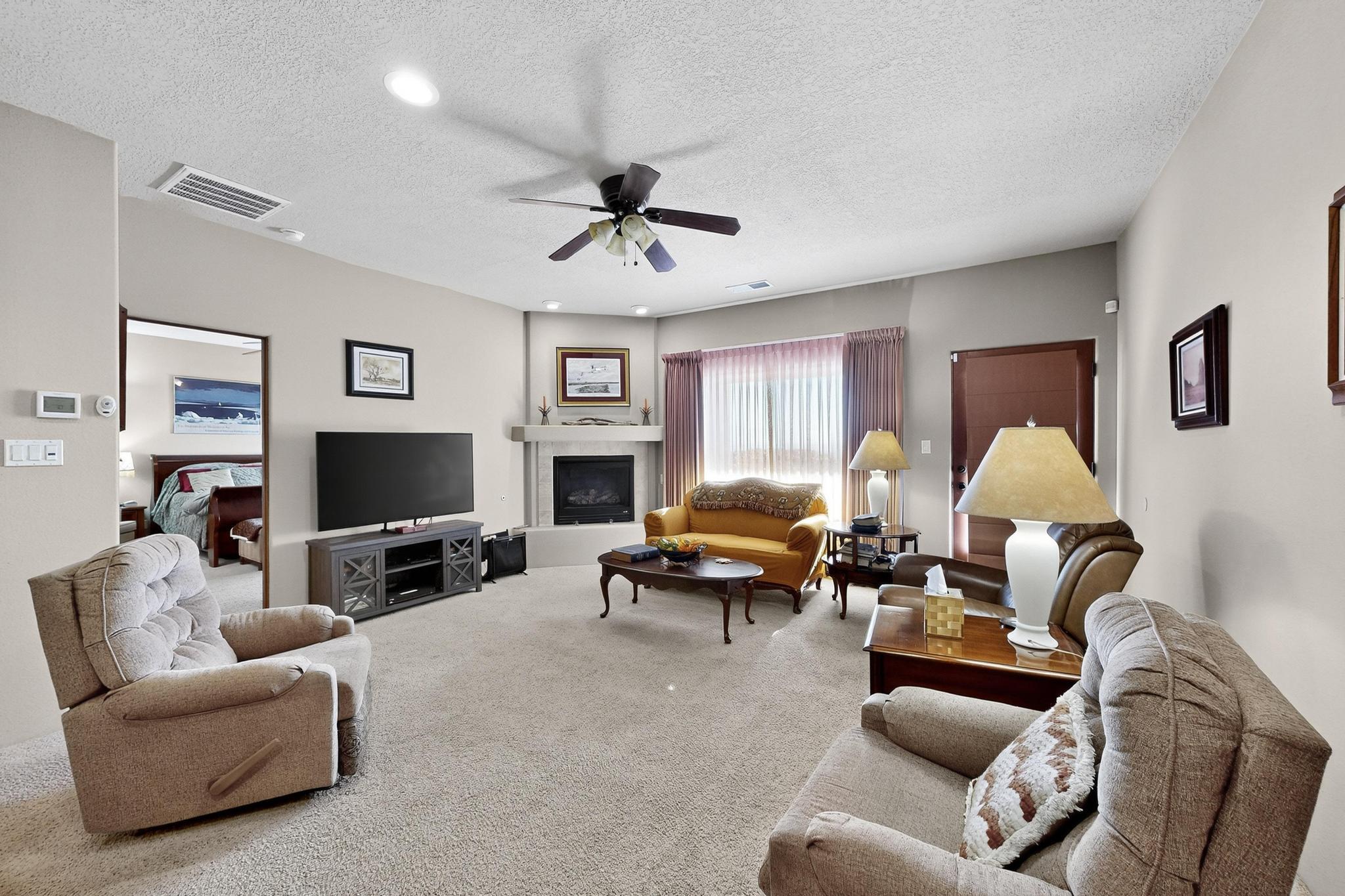 1732 Cliffside Drive NW