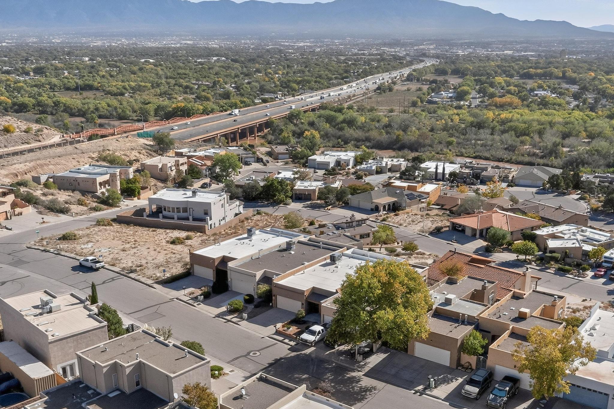 1732 Cliffside Drive NW