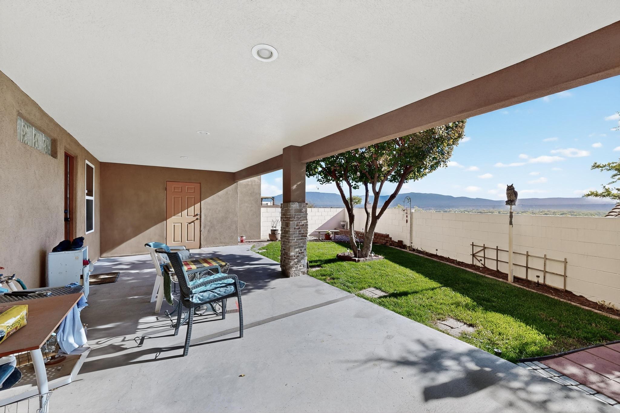 1732 Cliffside Drive NW