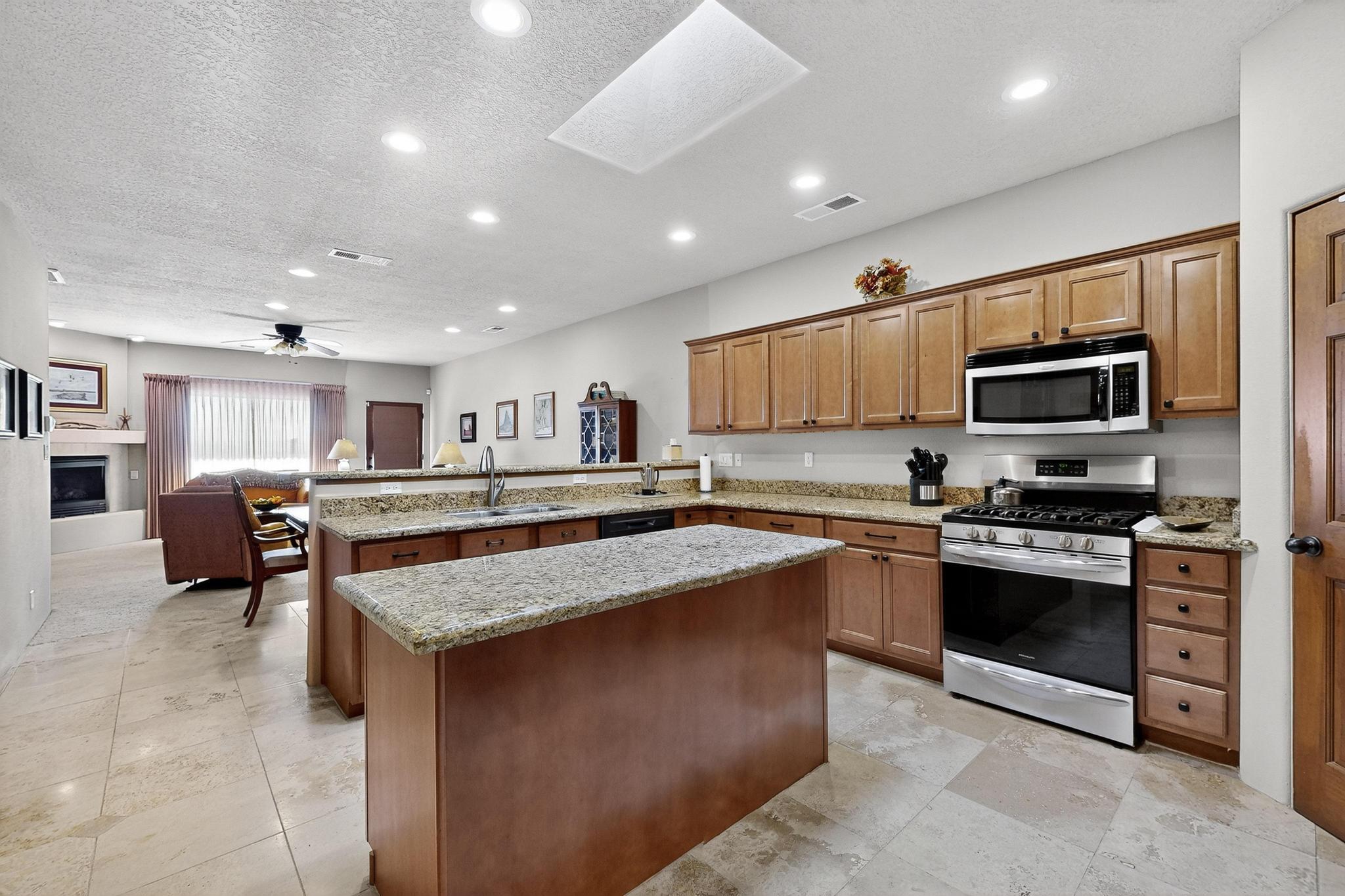 1732 Cliffside Drive NW