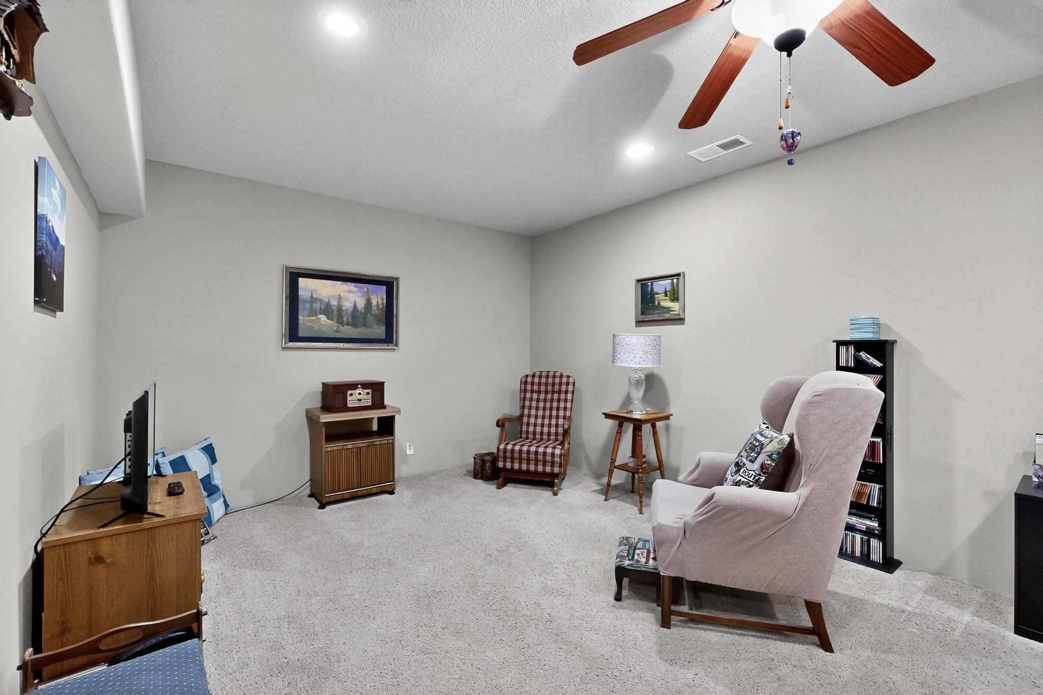 1732 Cliffside Drive NW