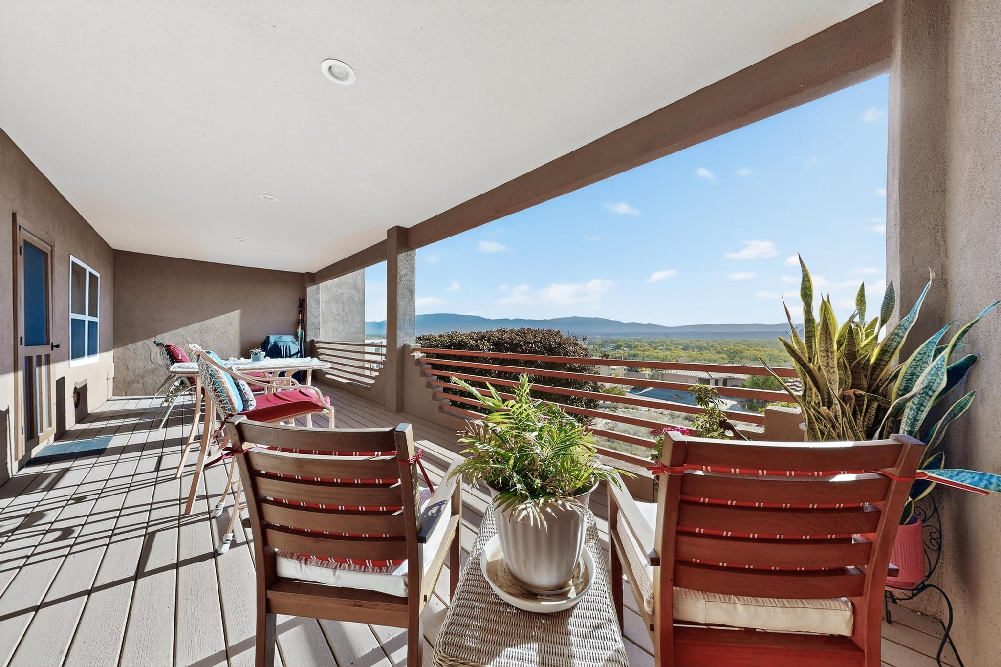 1732 Cliffside Drive NW