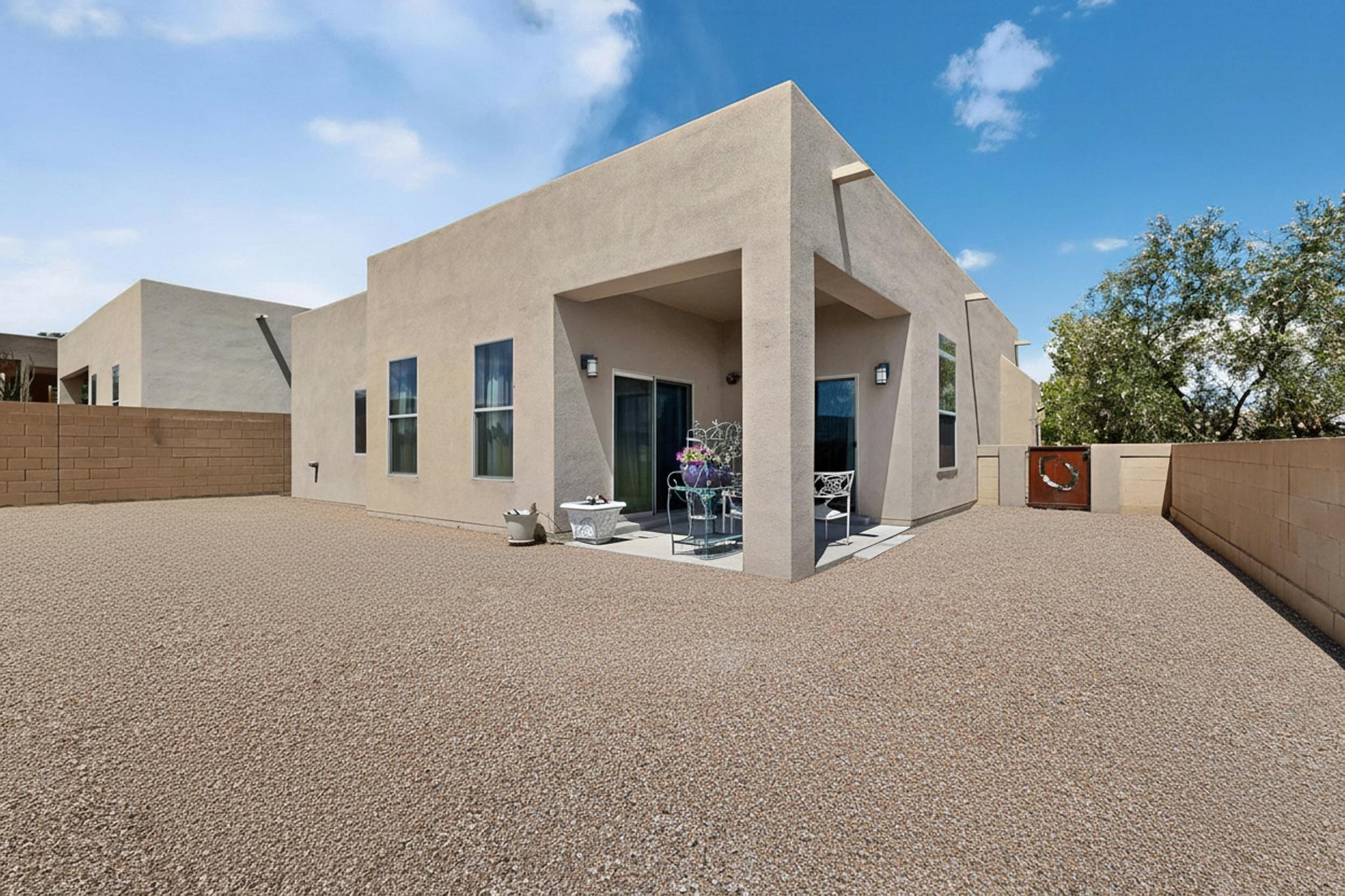 2626 Redondo Santa Fe NE