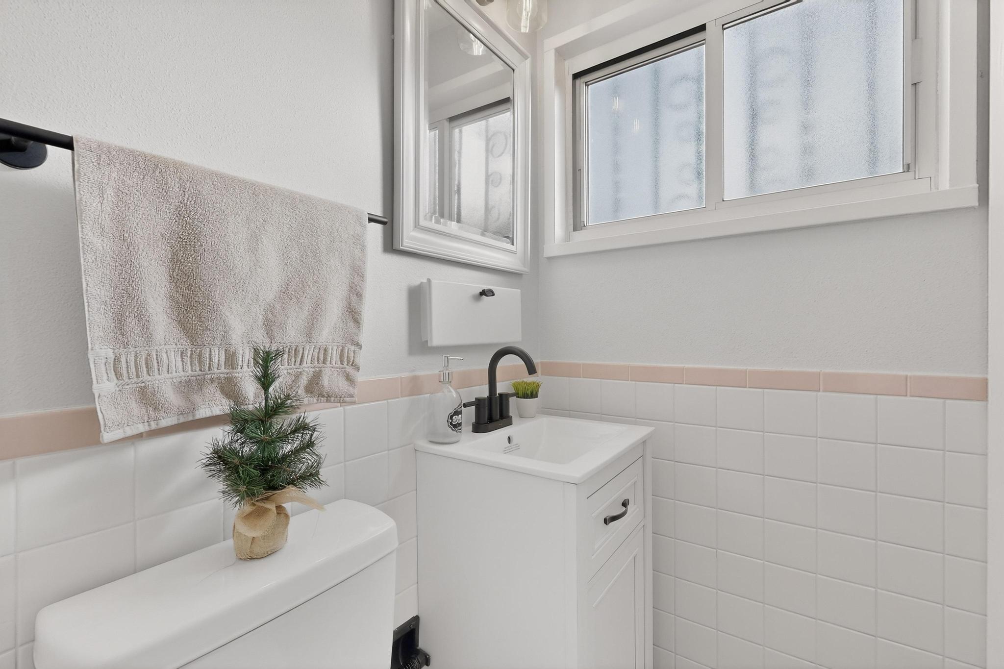 10401 Princess Jeanne Avenue NE