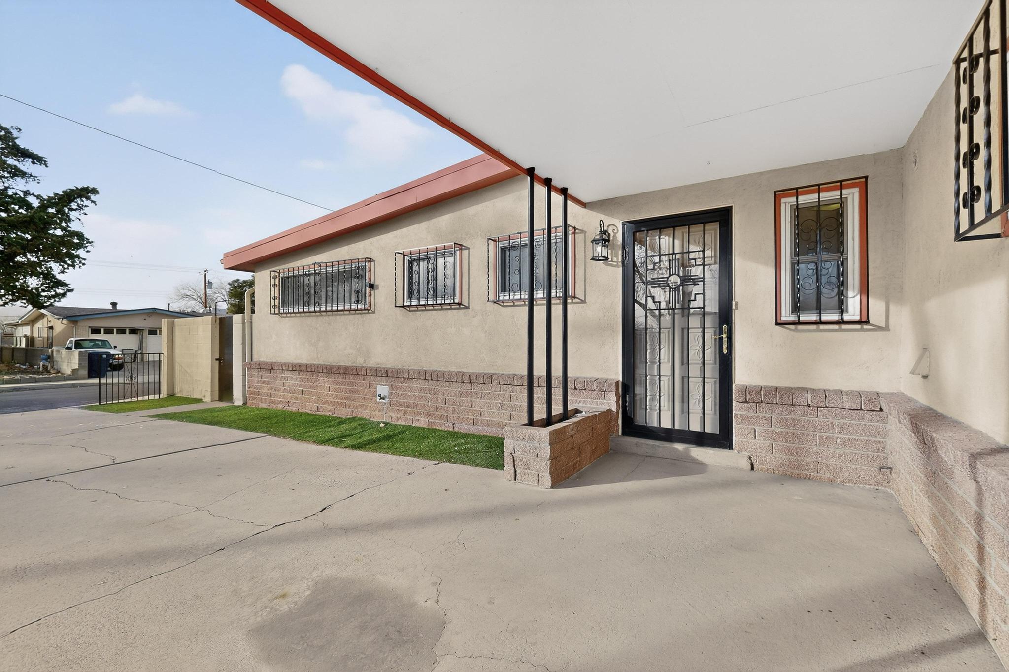 10401 Princess Jeanne Avenue NE