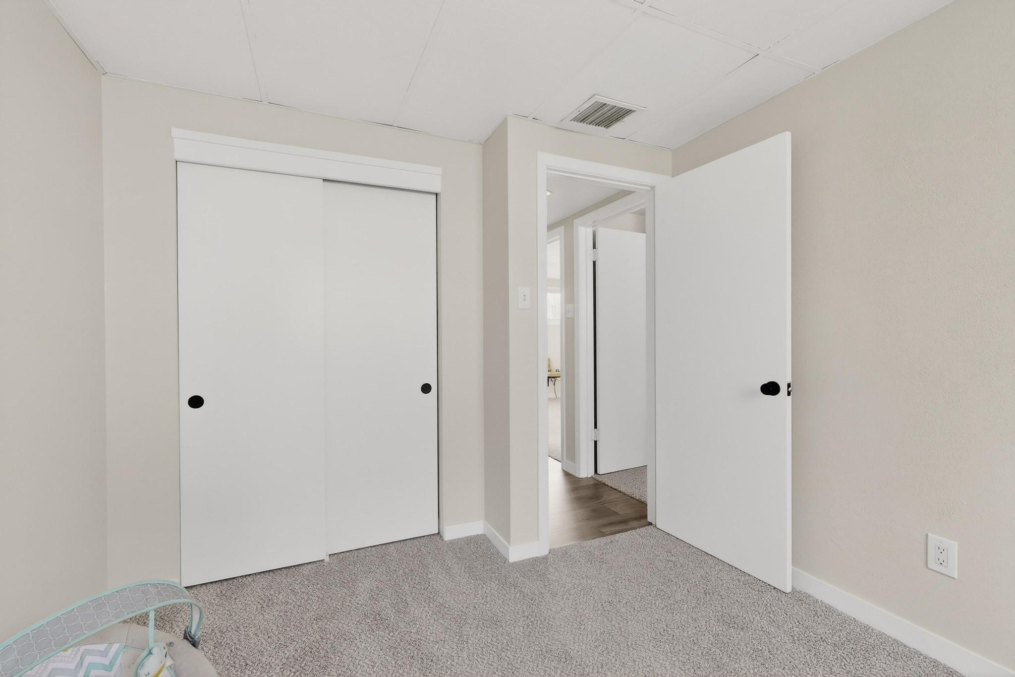 10401 Princess Jeanne Avenue NE