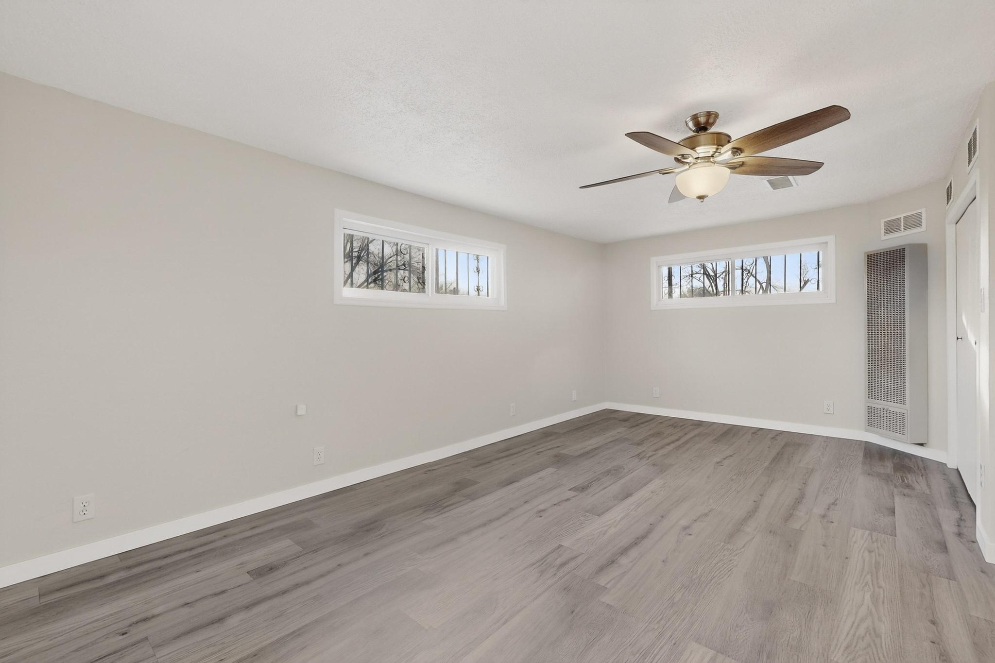 10401 Princess Jeanne Avenue NE