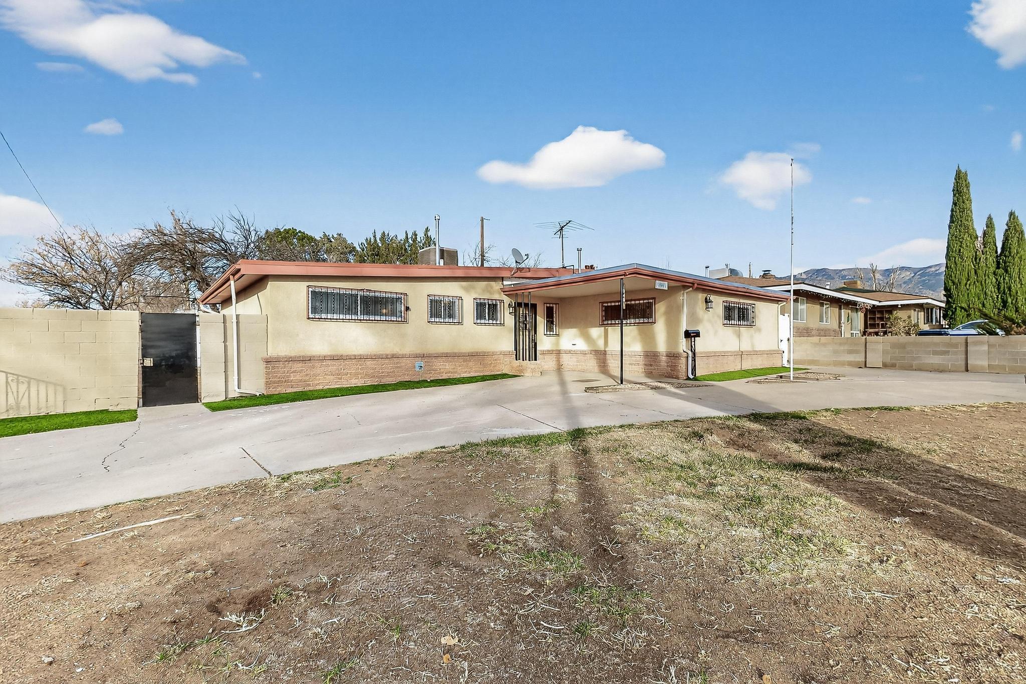 10401 Princess Jeanne Avenue NE