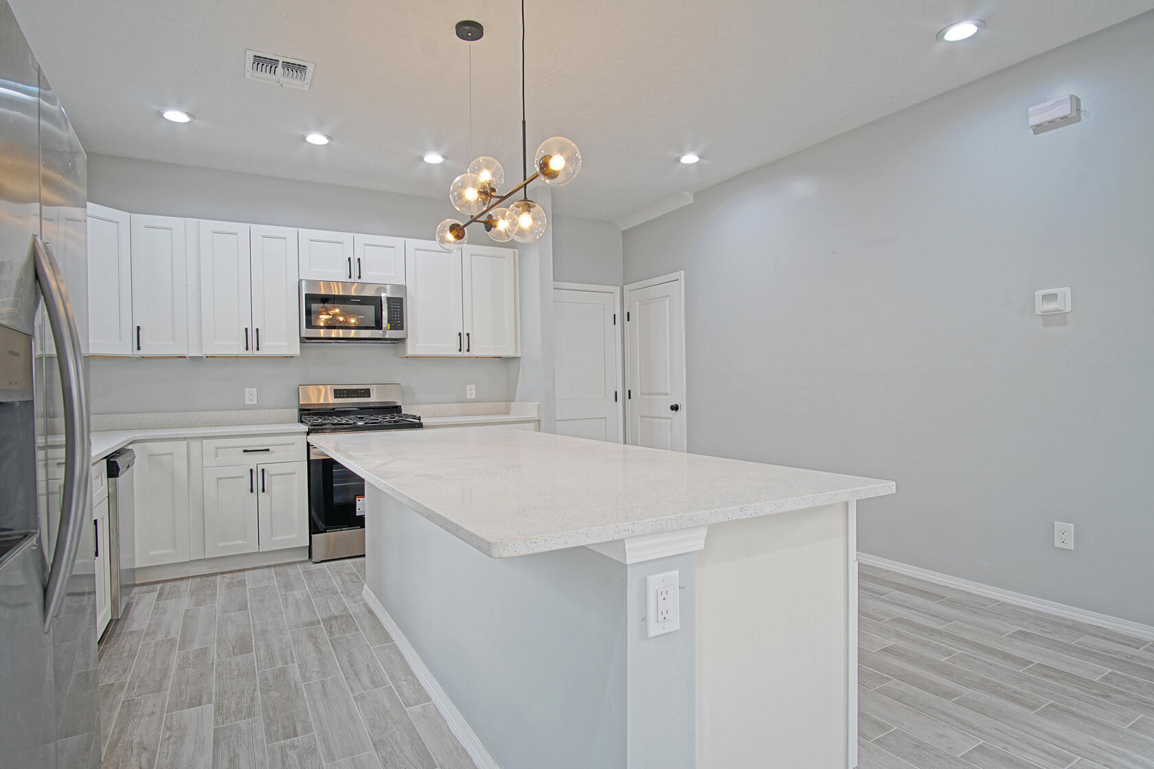 2040 S Lucia Avenue SW