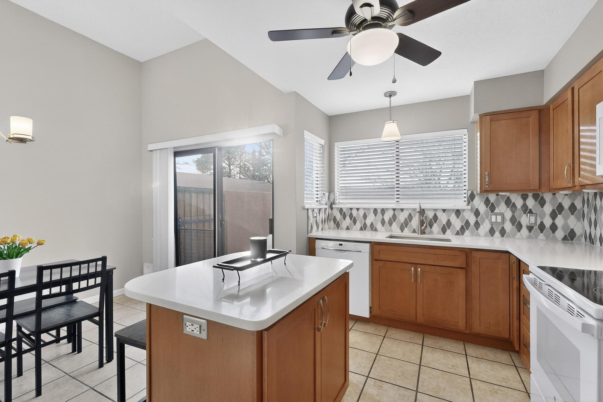 10113 Denali Road NE