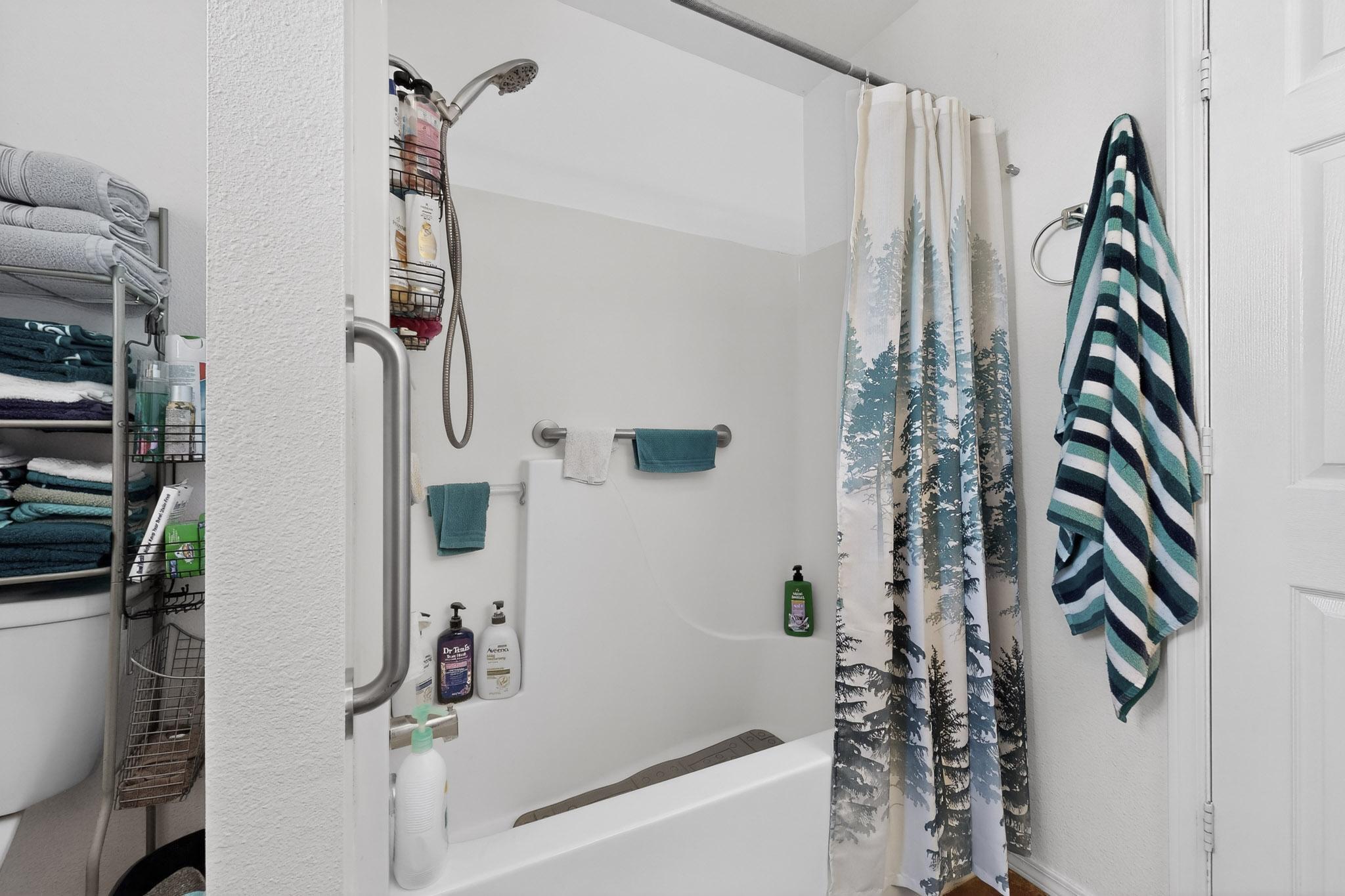 1711 A-D El Camino Real Street