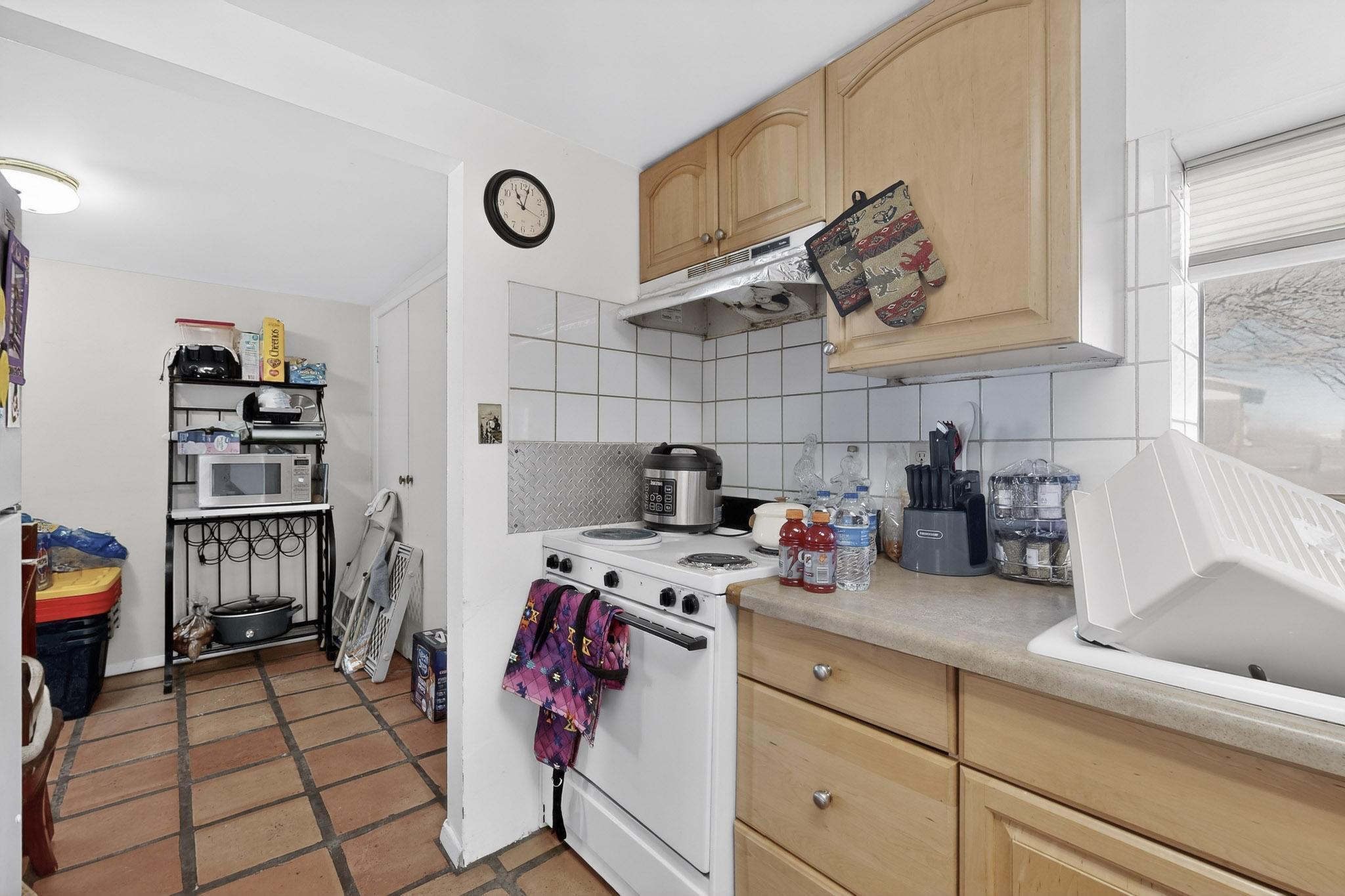 1711 A-D El Camino Real Street