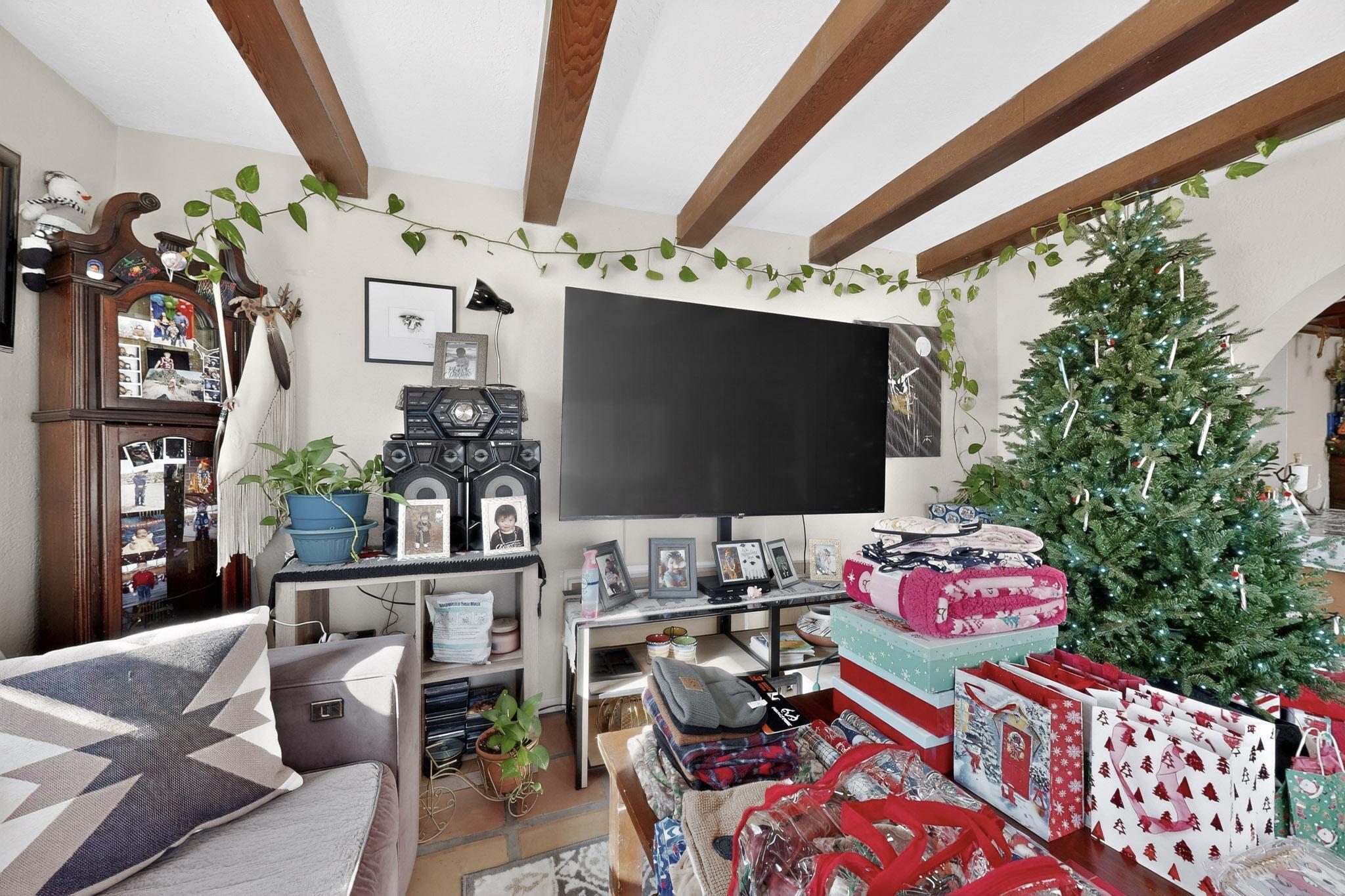 1711 A-D El Camino Real Street