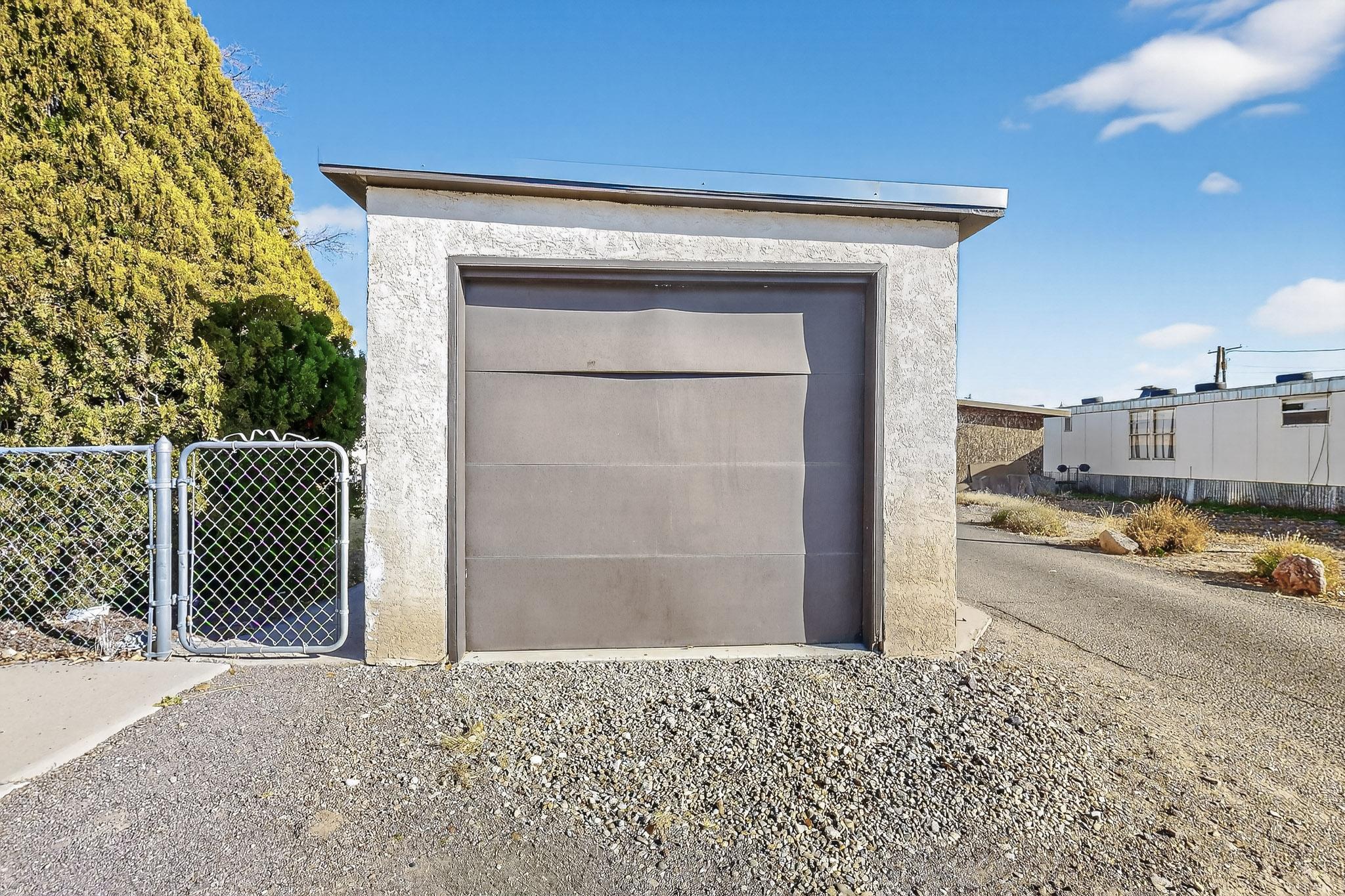 1711 A-D El Camino Real Street