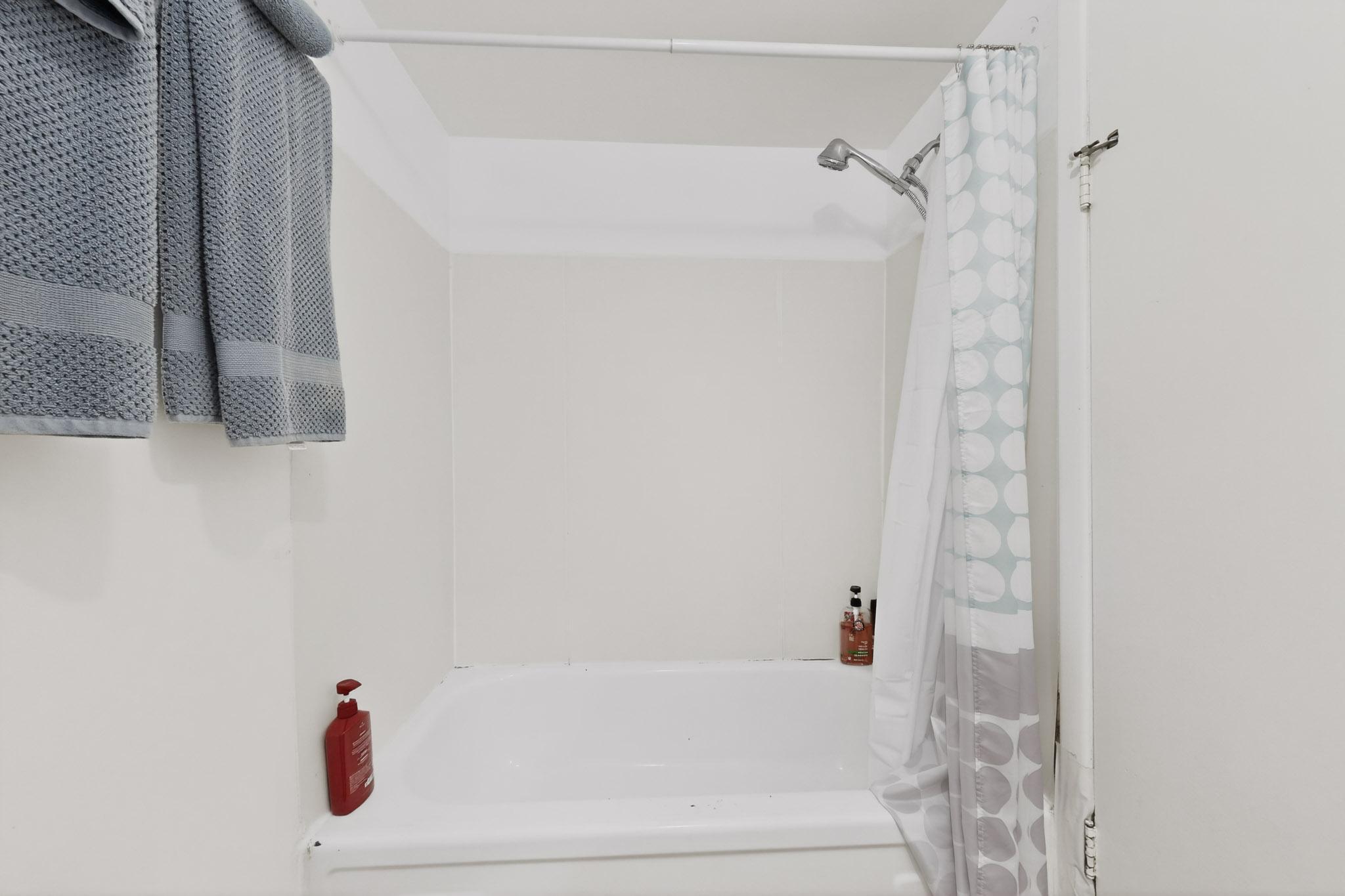 1711 A-D El Camino Real Street