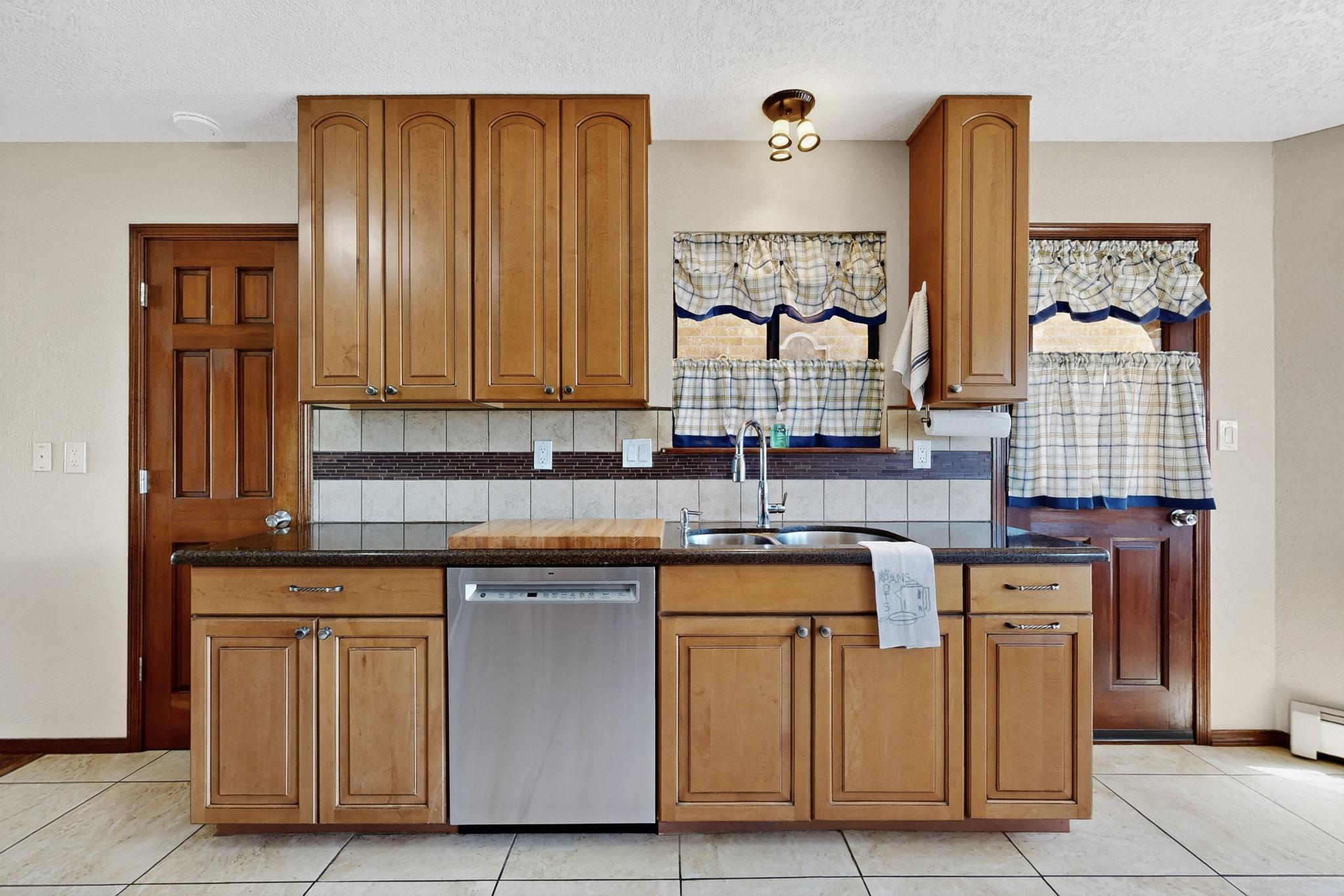 1407 VALLEY VIEW Drive SW