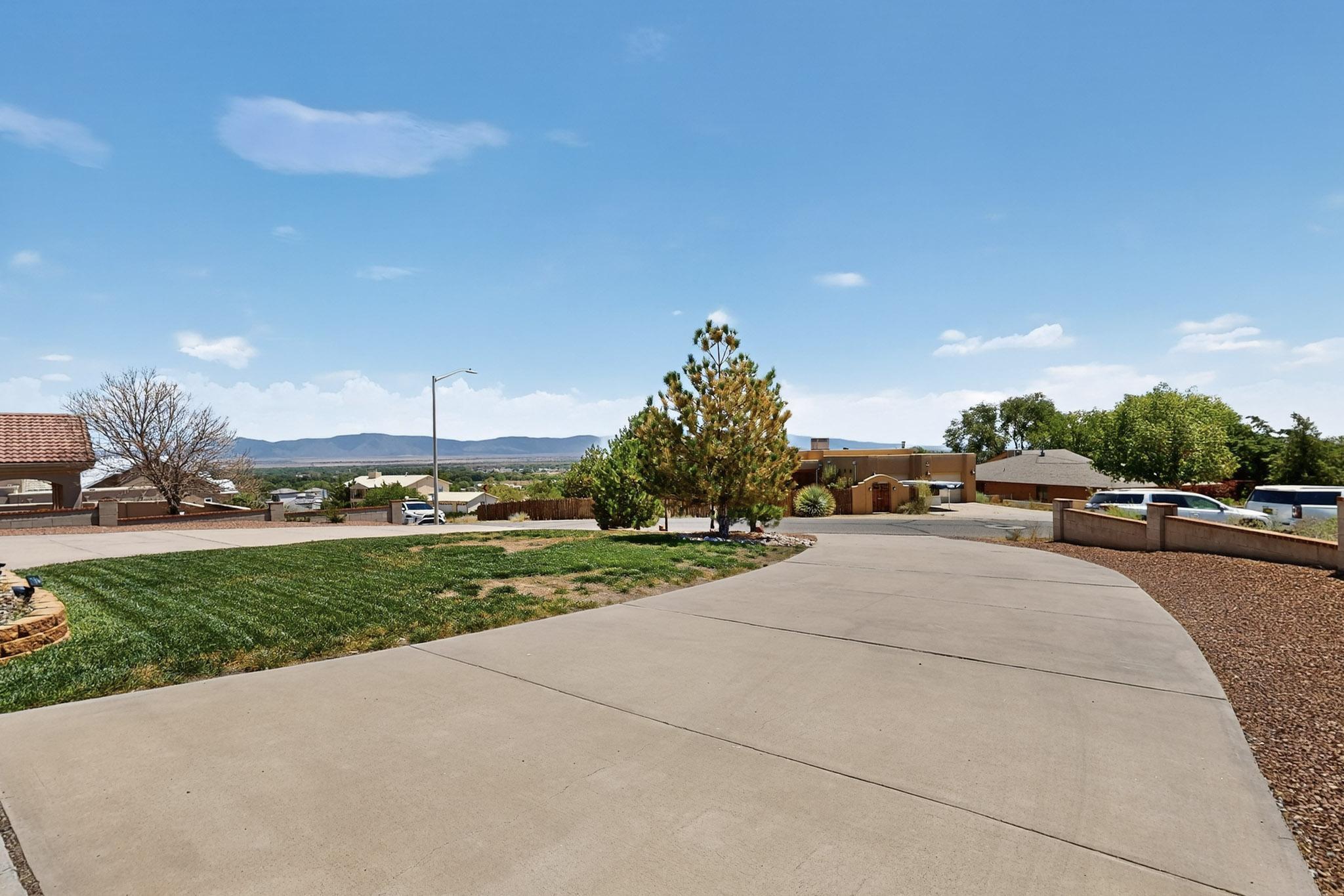 1407 VALLEY VIEW Drive SW