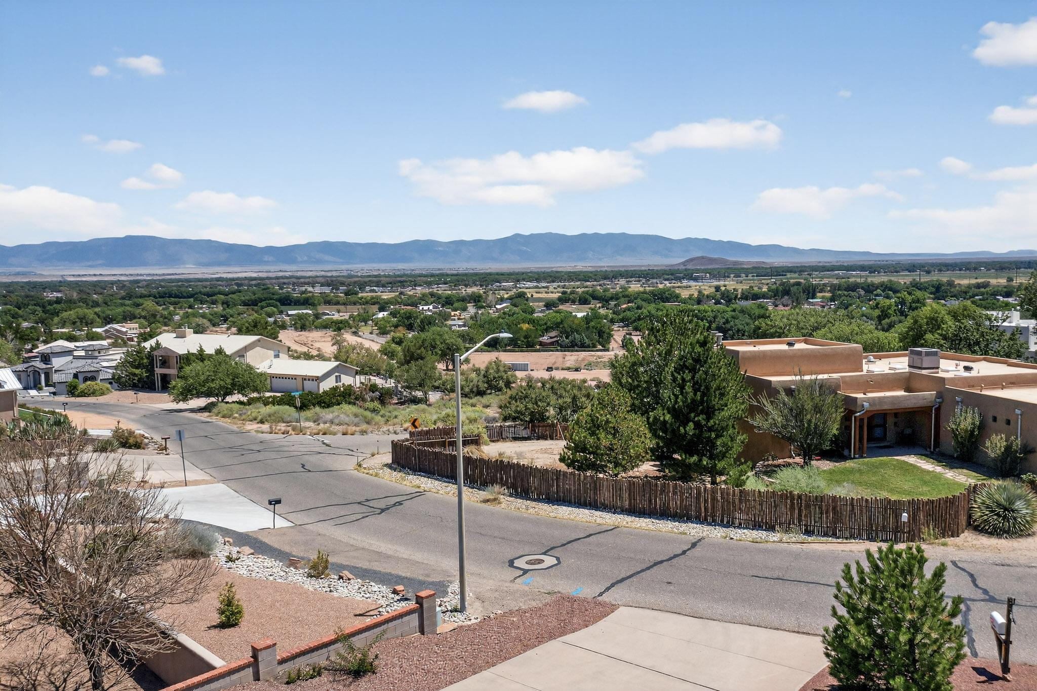 1407 VALLEY VIEW Drive SW