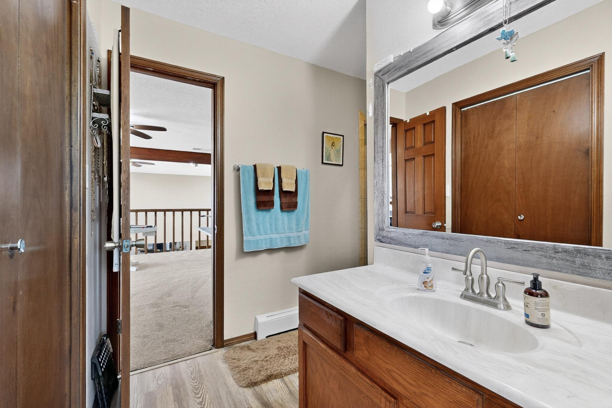 1407 VALLEY VIEW Drive SW