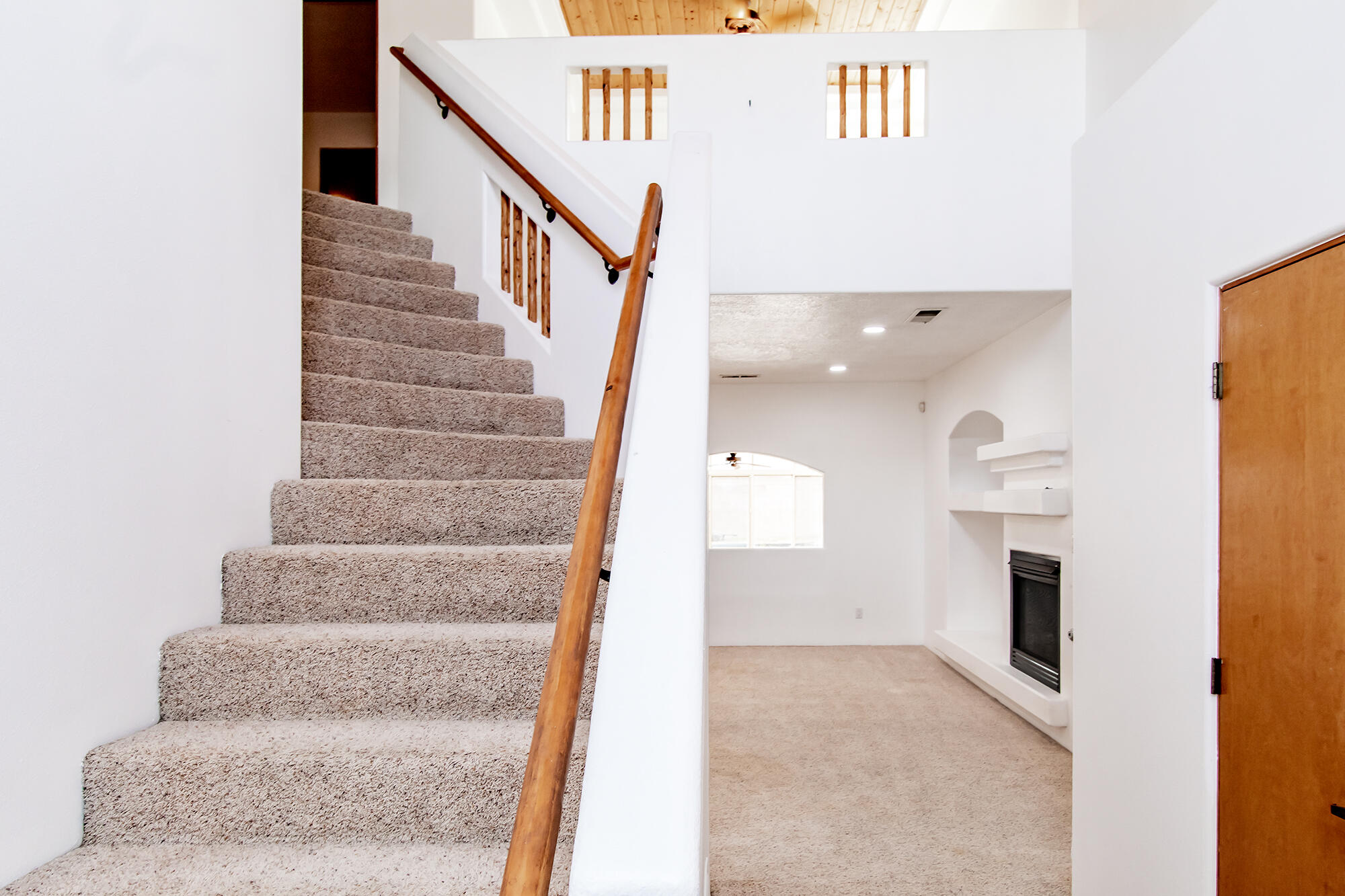 10315 Pintura Place NW