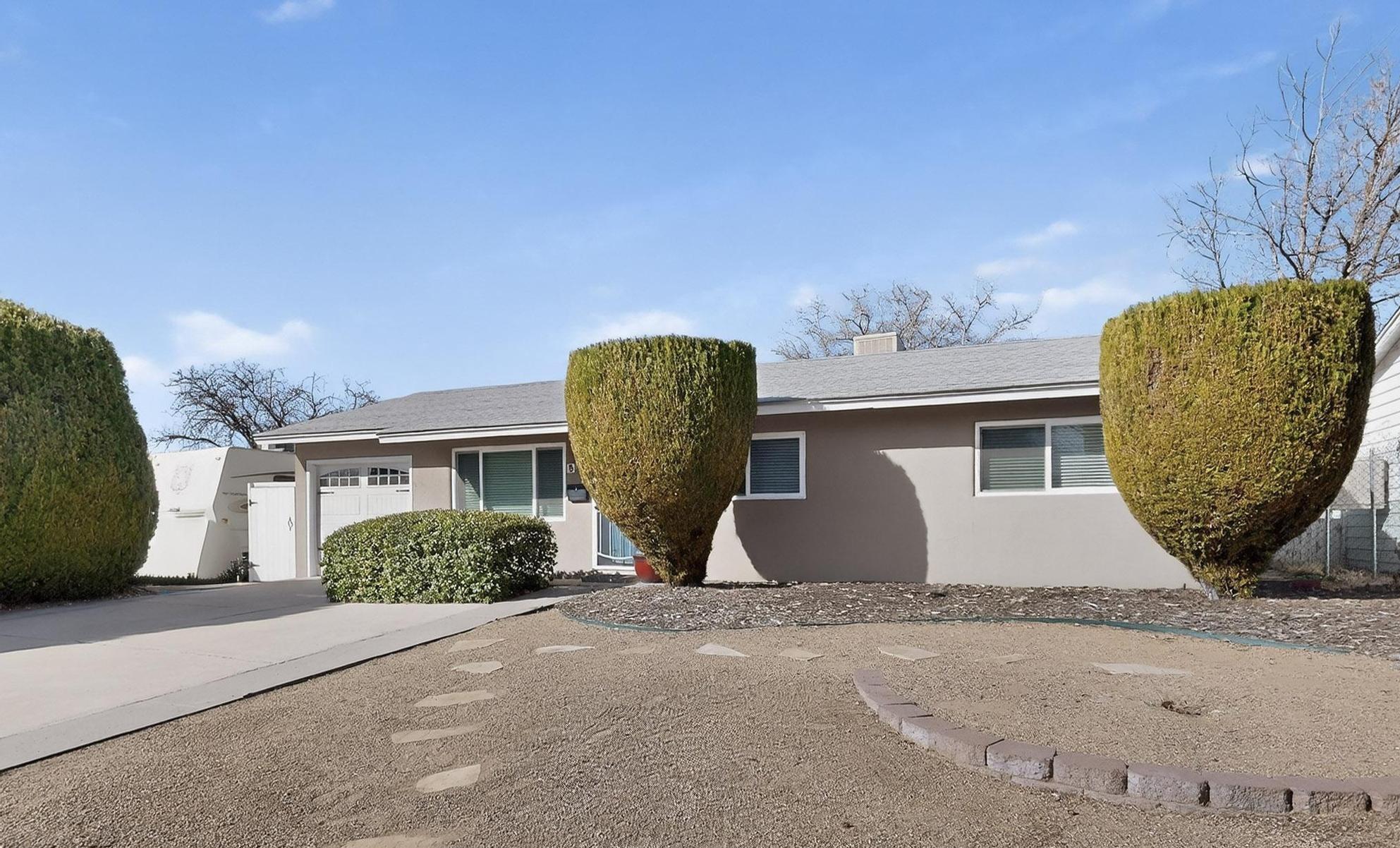 927 Walker Drive NE