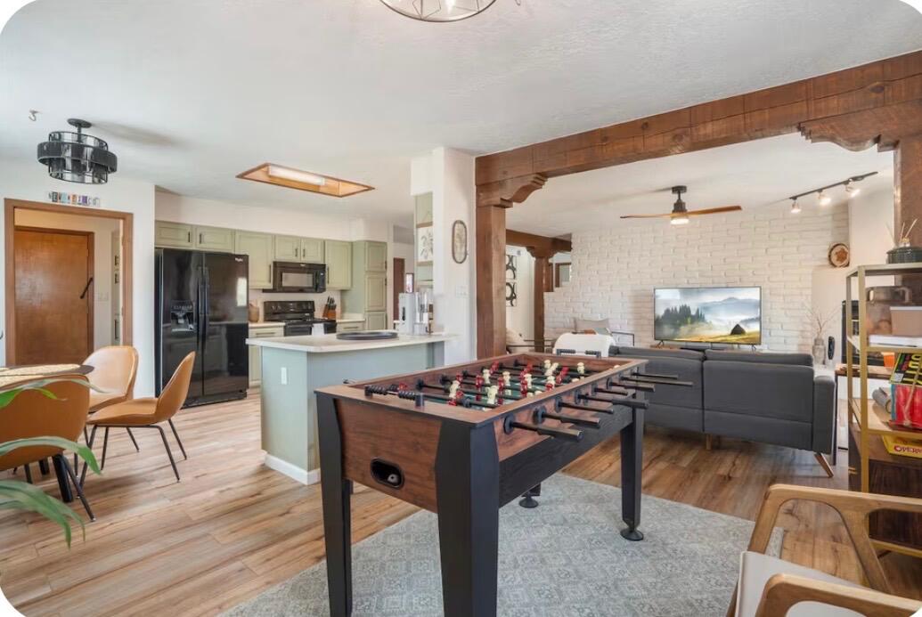 4905 Wagon Mound Trail NW