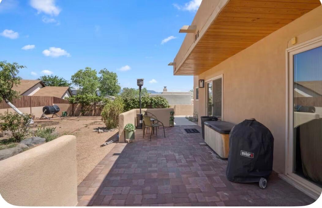 4905 Wagon Mound Trail NW