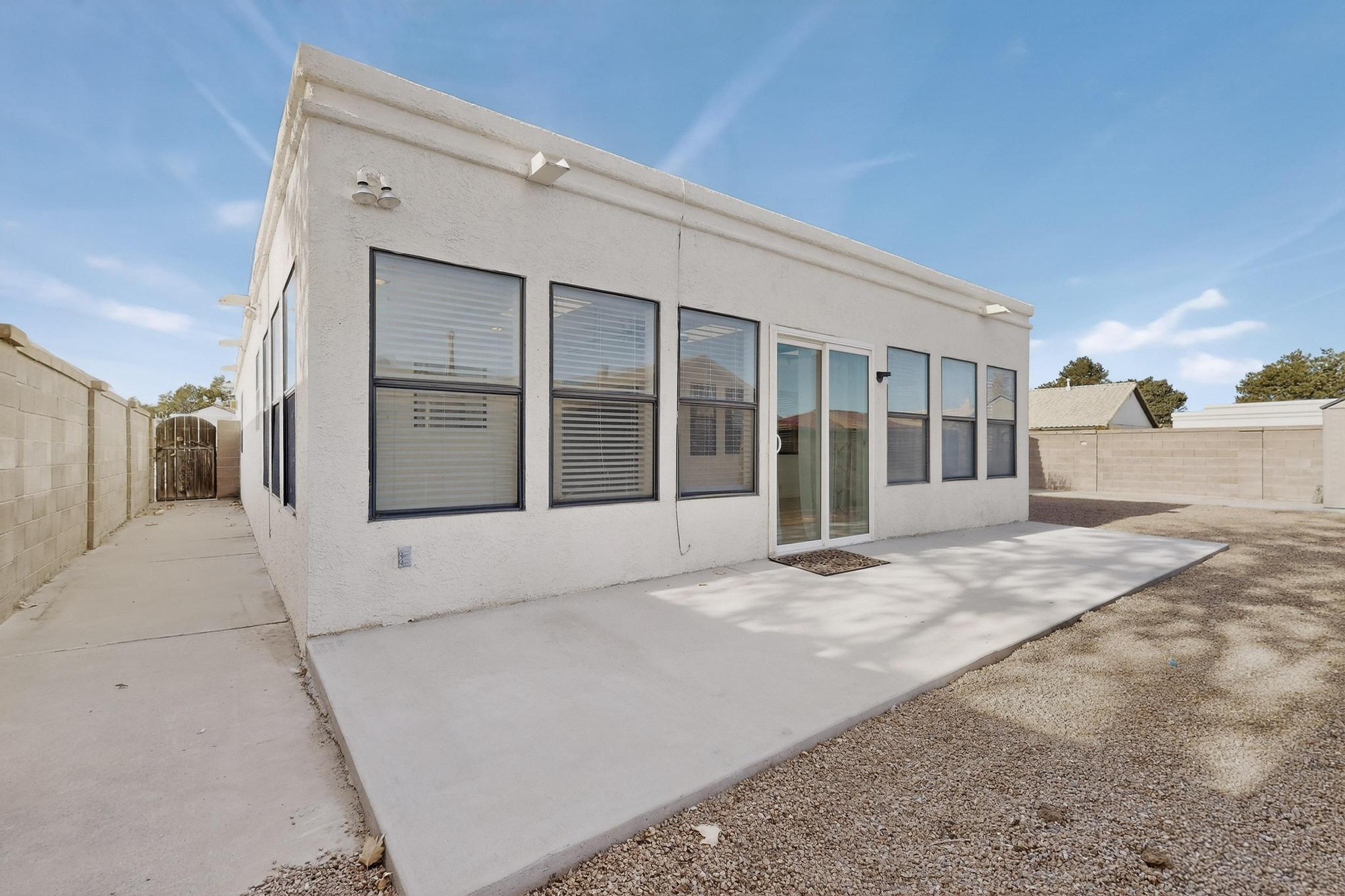 2012 Aspenwood Avenue NW