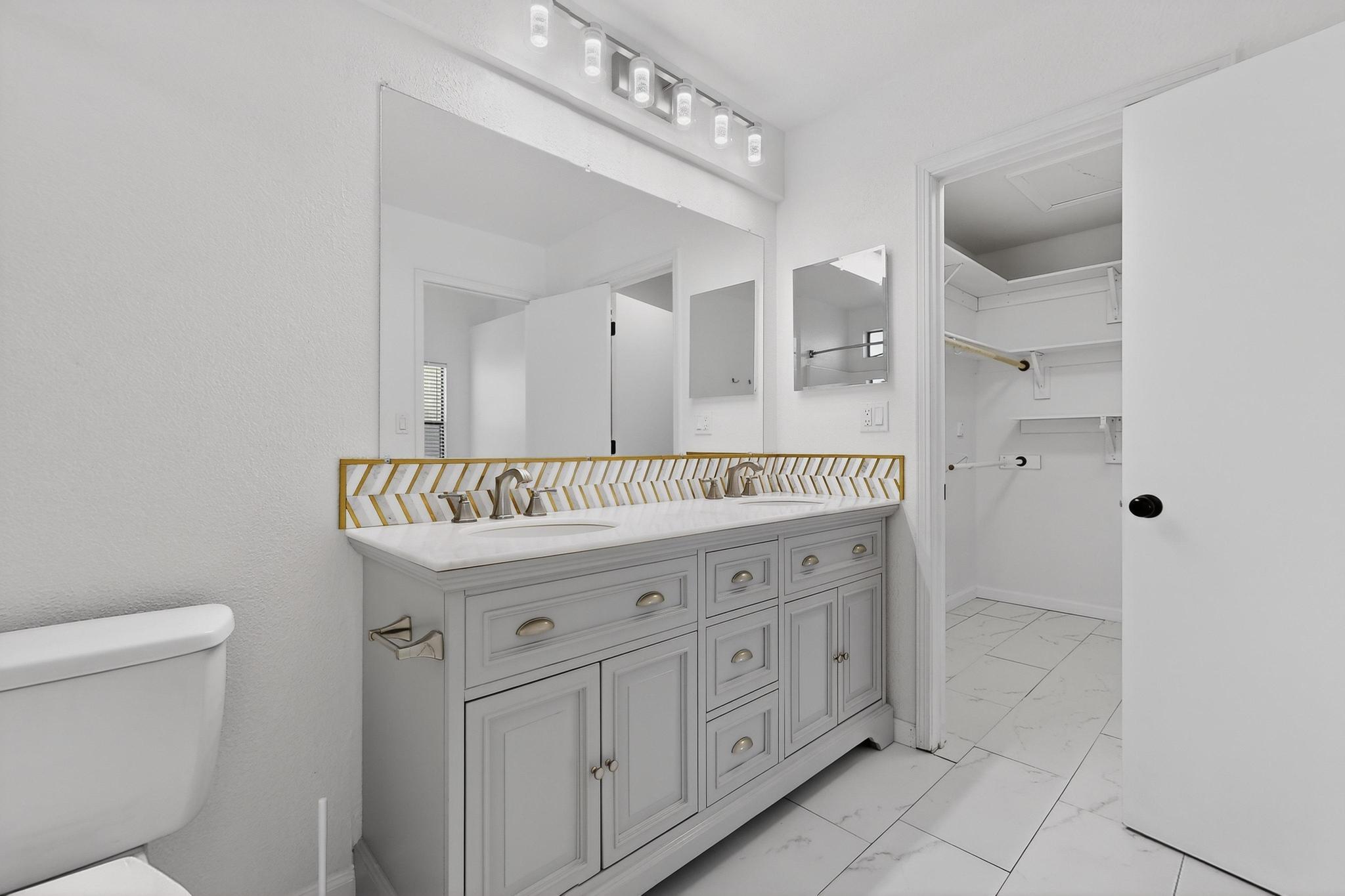 2012 Aspenwood Avenue NW