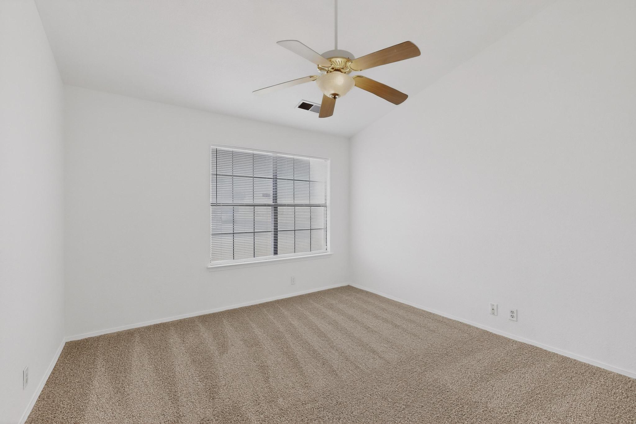 2012 Aspenwood Avenue NW