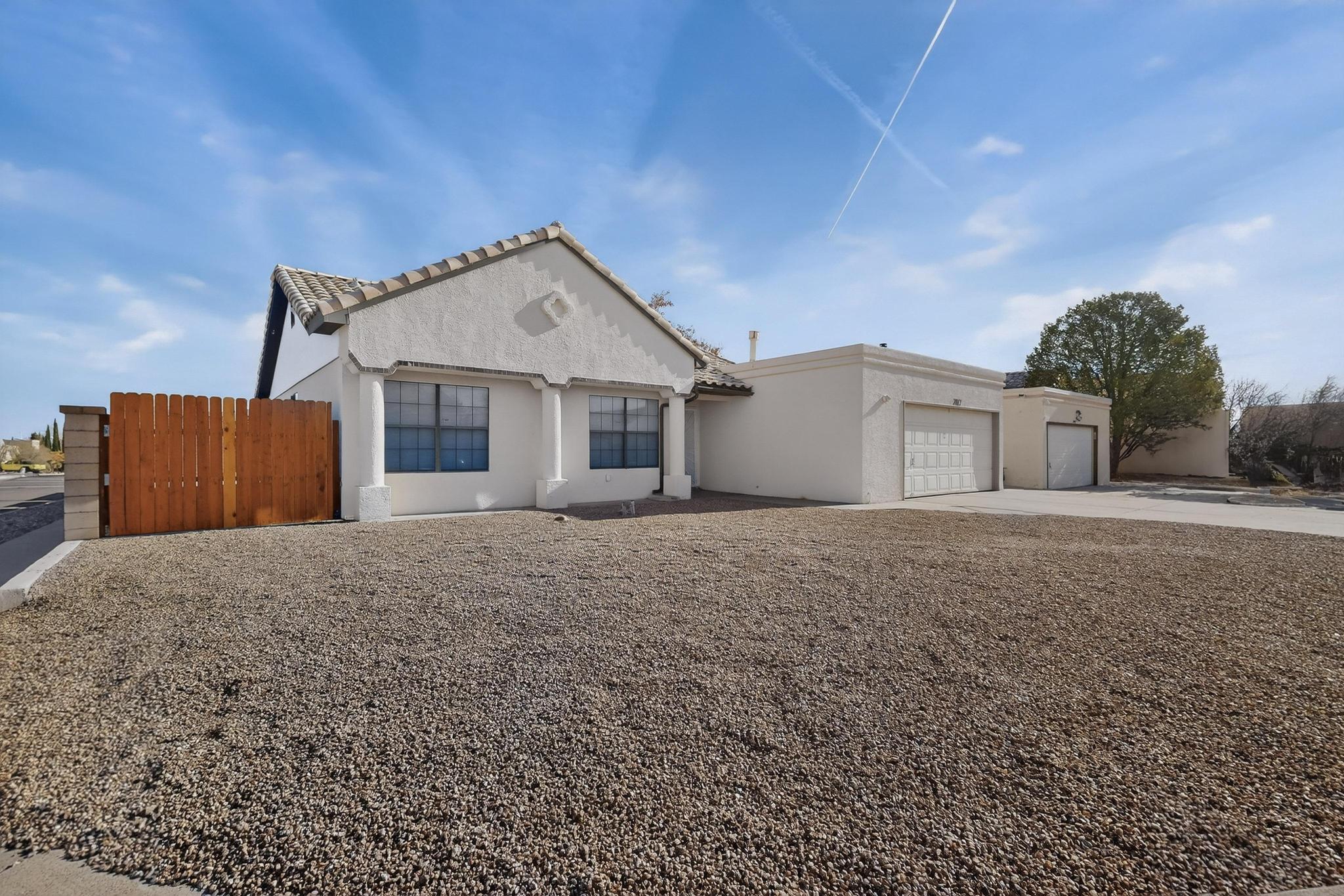 2012 Aspenwood Avenue NW