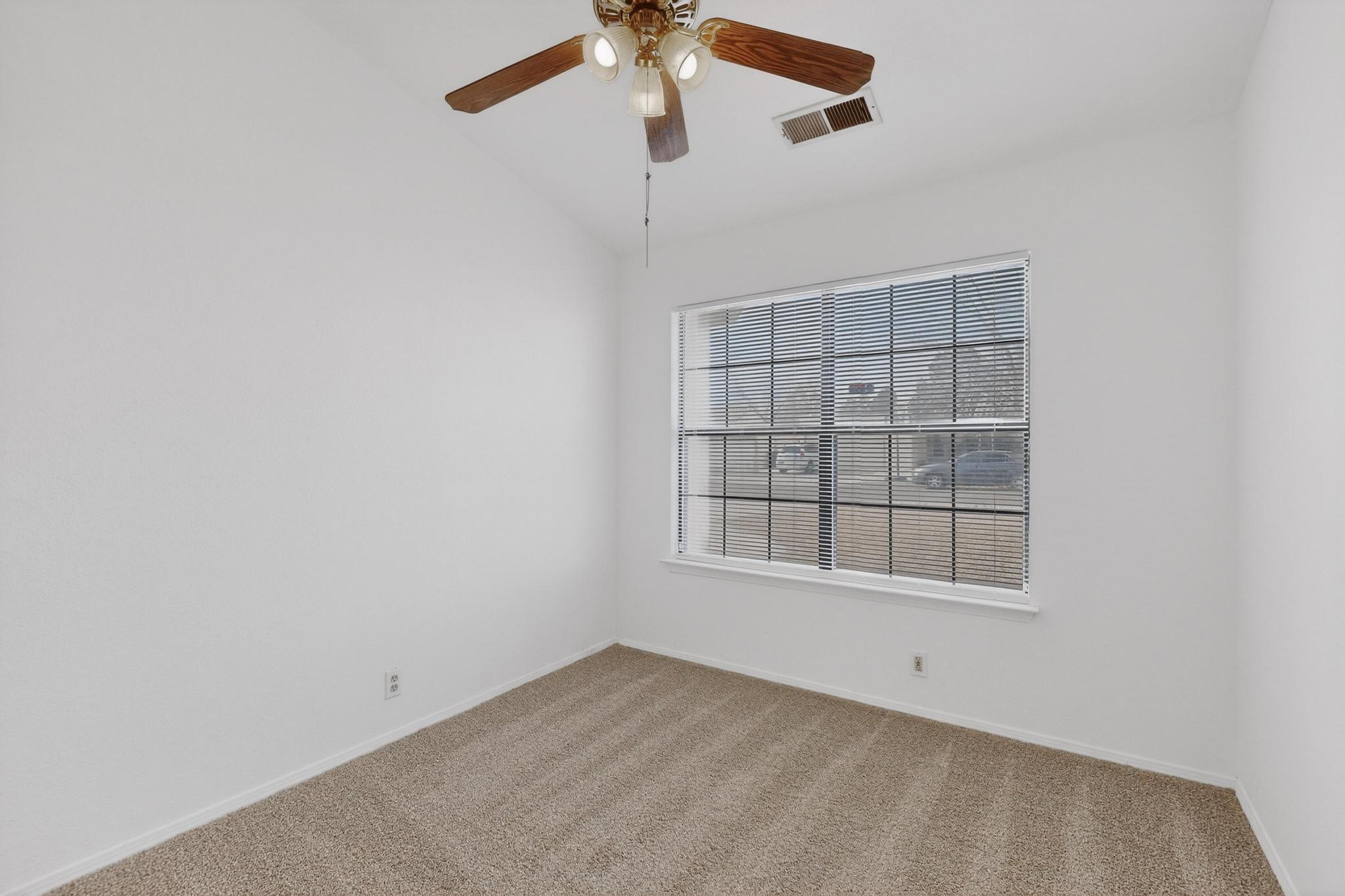 2012 Aspenwood Avenue NW