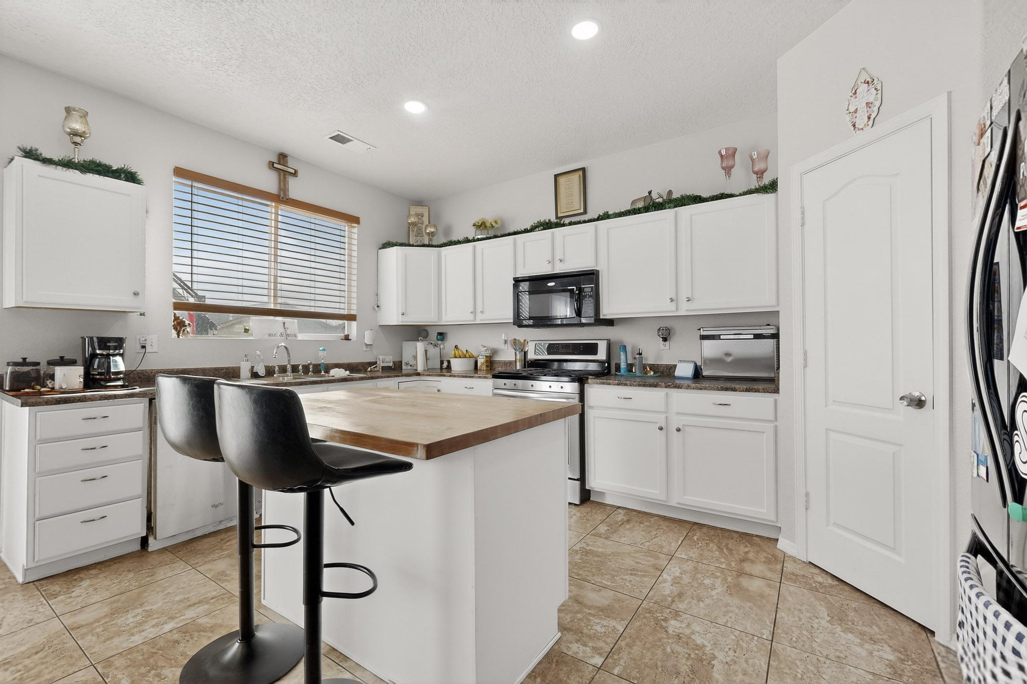 720 Rain Lily Road SW