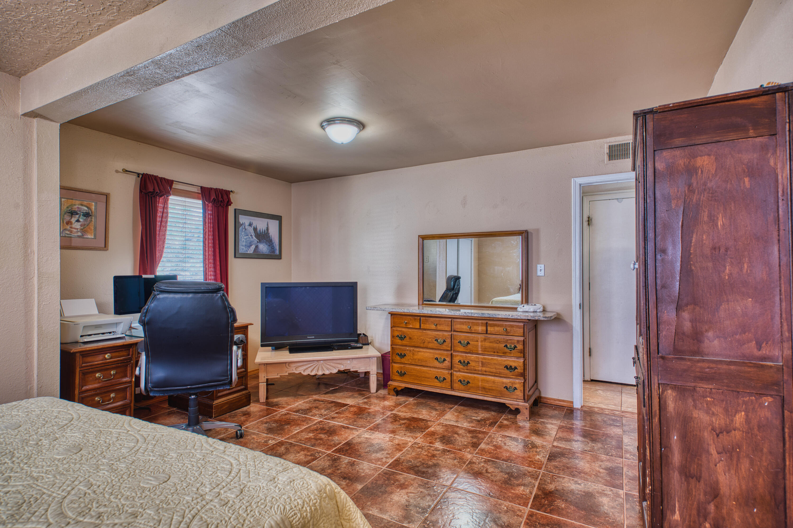 6800 Orphelia Avenue NE