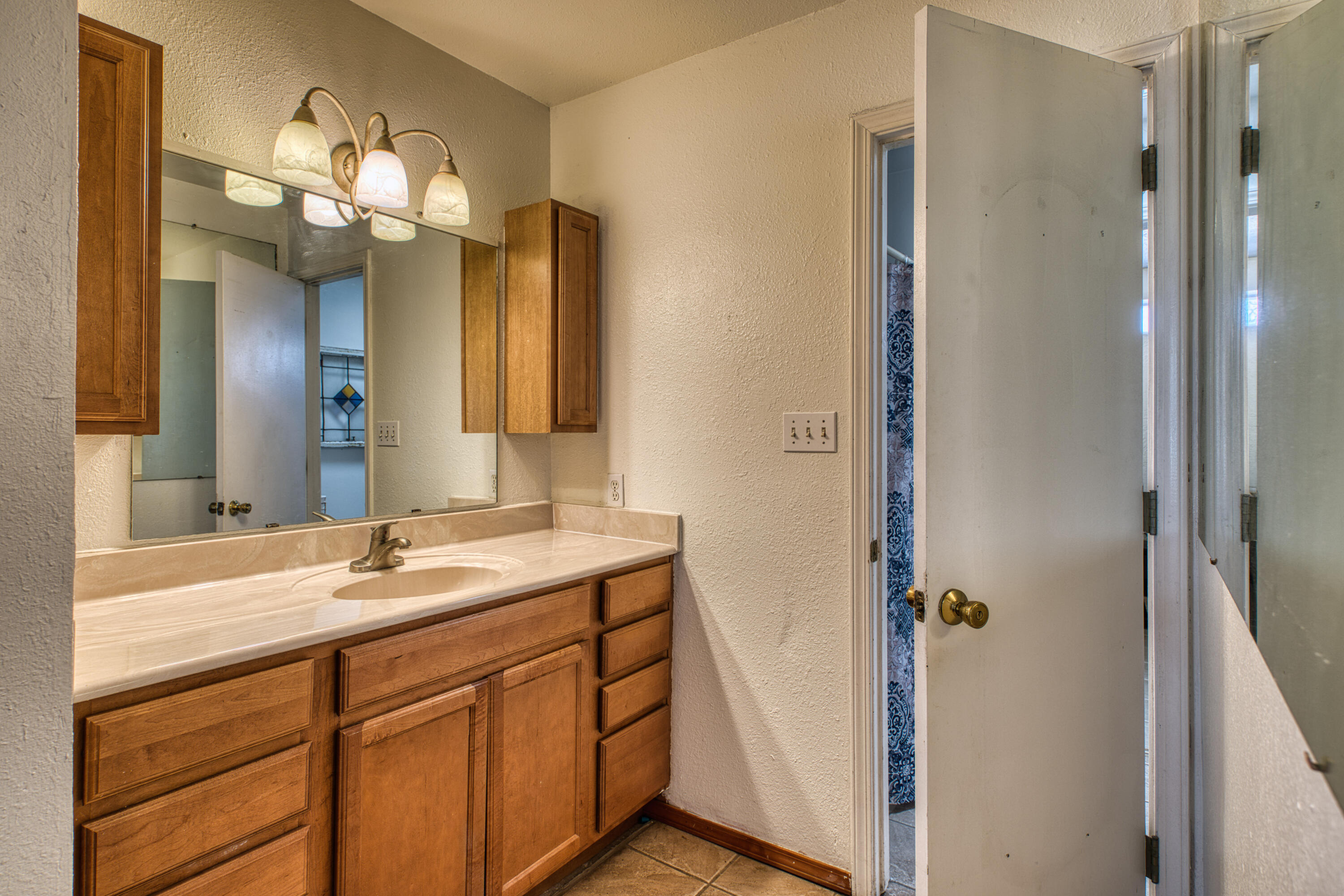 6800 Orphelia Avenue NE