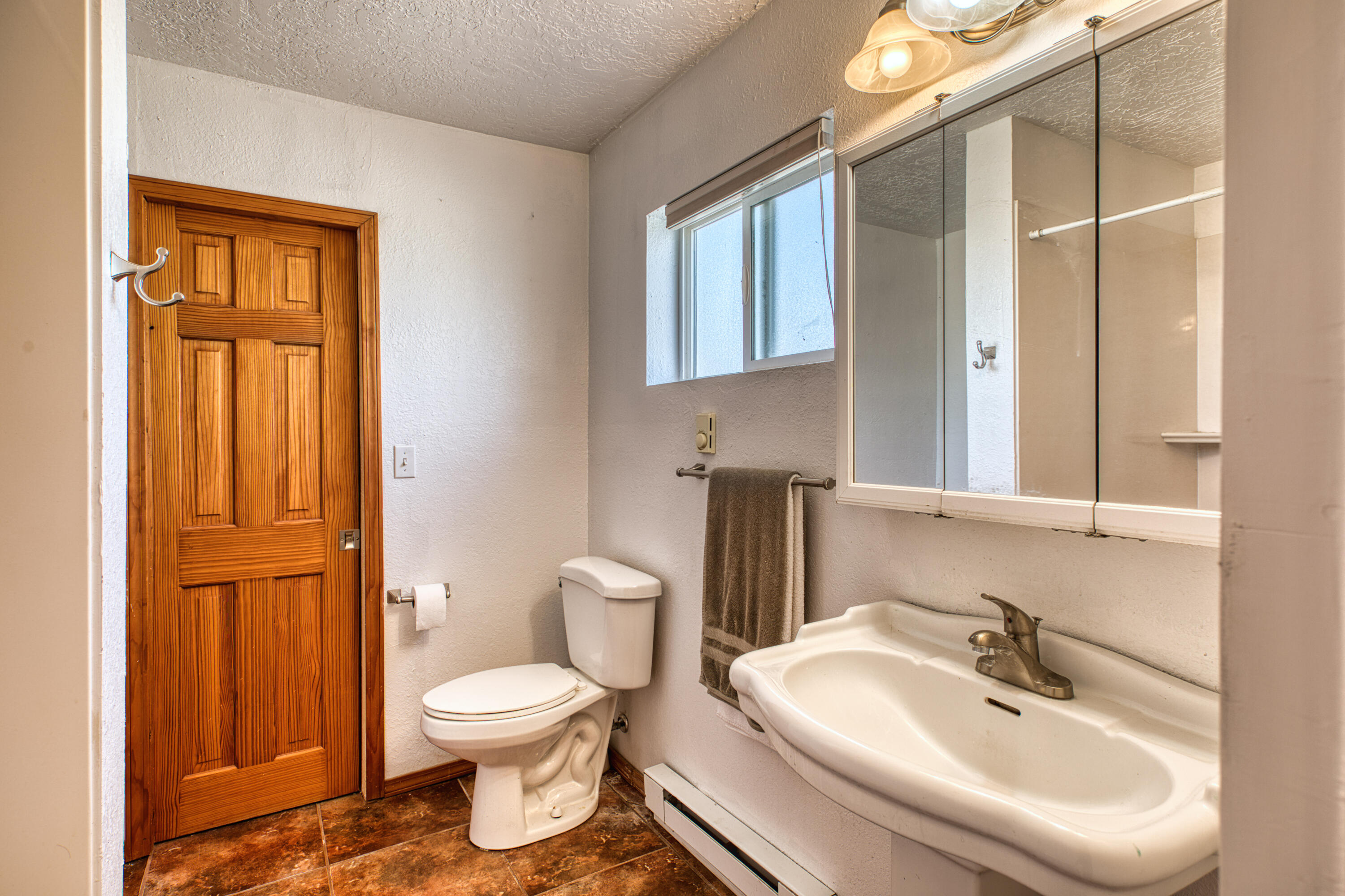 6800 Orphelia Avenue NE