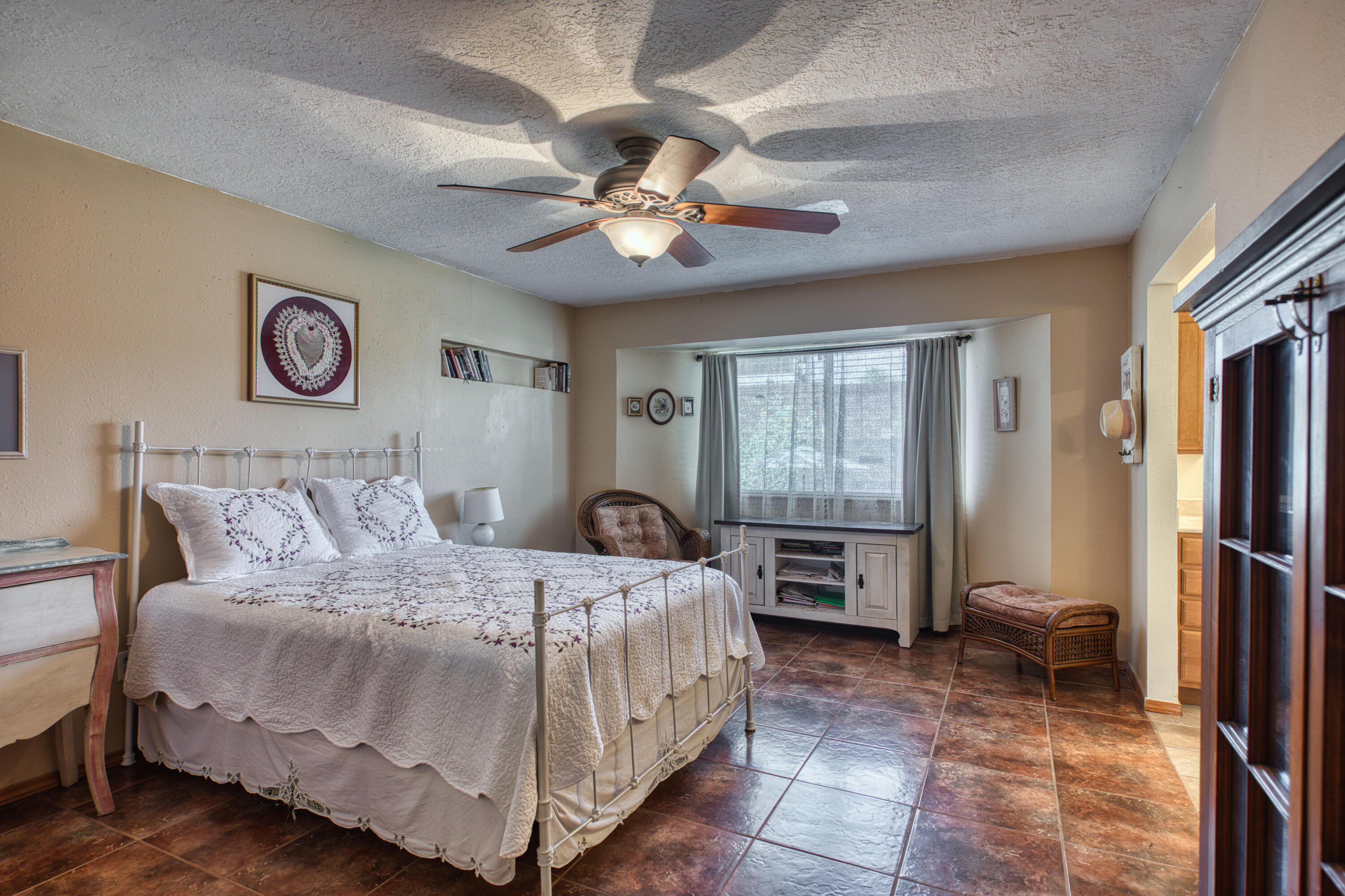 6800 Orphelia Avenue NE