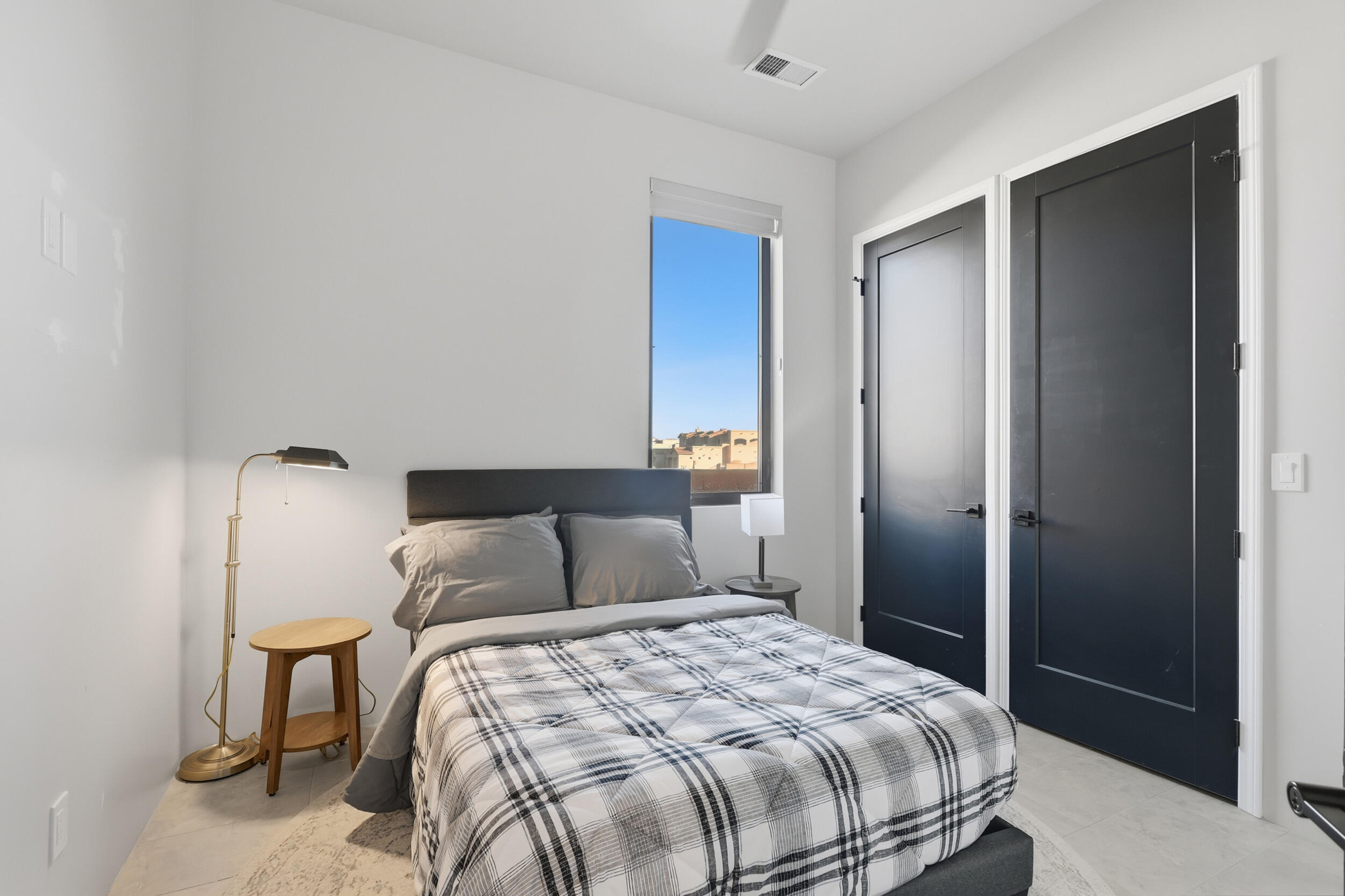 3317 Palmyra Court NE