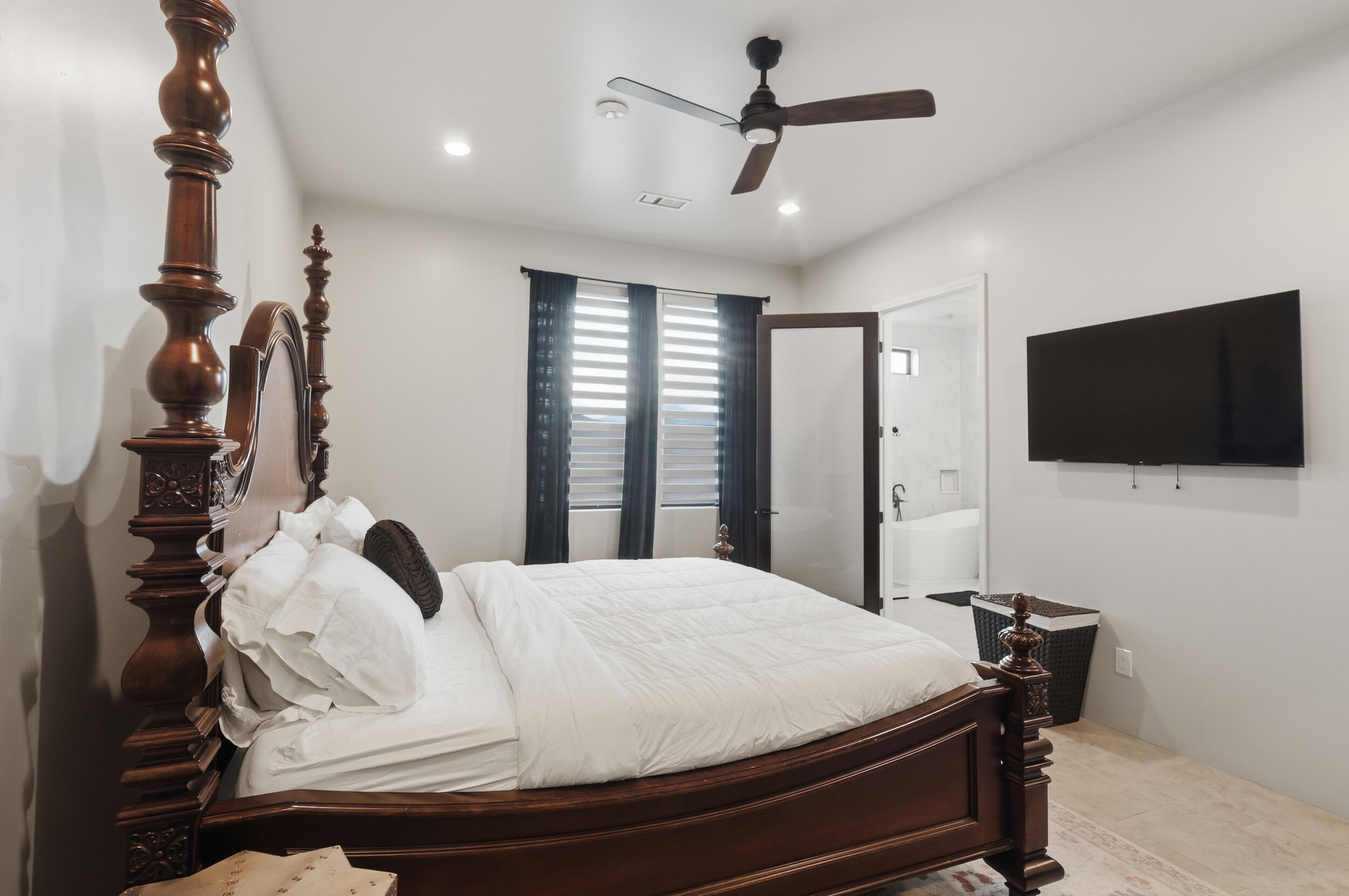 3317 Palmyra Court NE